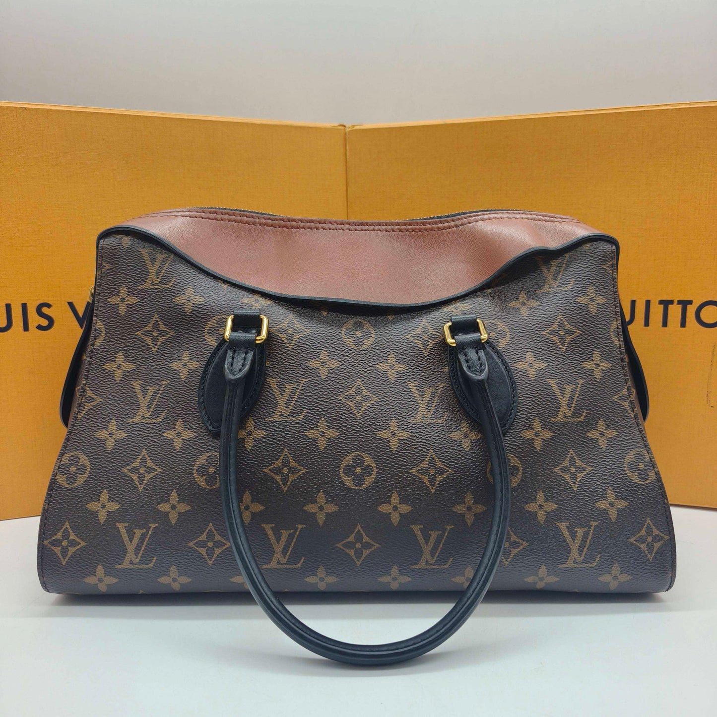 Louis Vuitton - Tuileries Besace - Monogram coated canvas with leather trim - Multicolour - (medium)