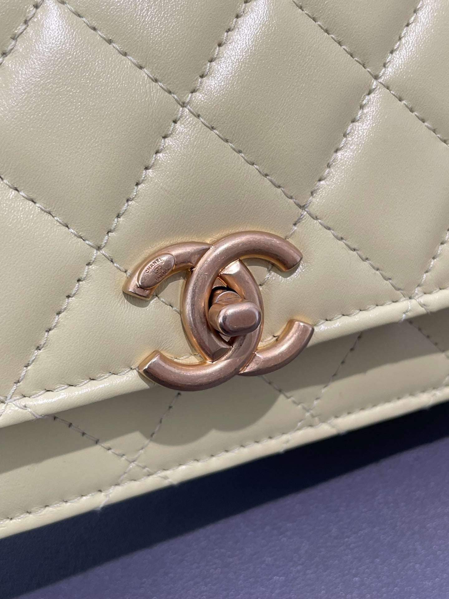 Chanel - WOC Double Gold Bead - Lambskin leather - Yellow - (mini)