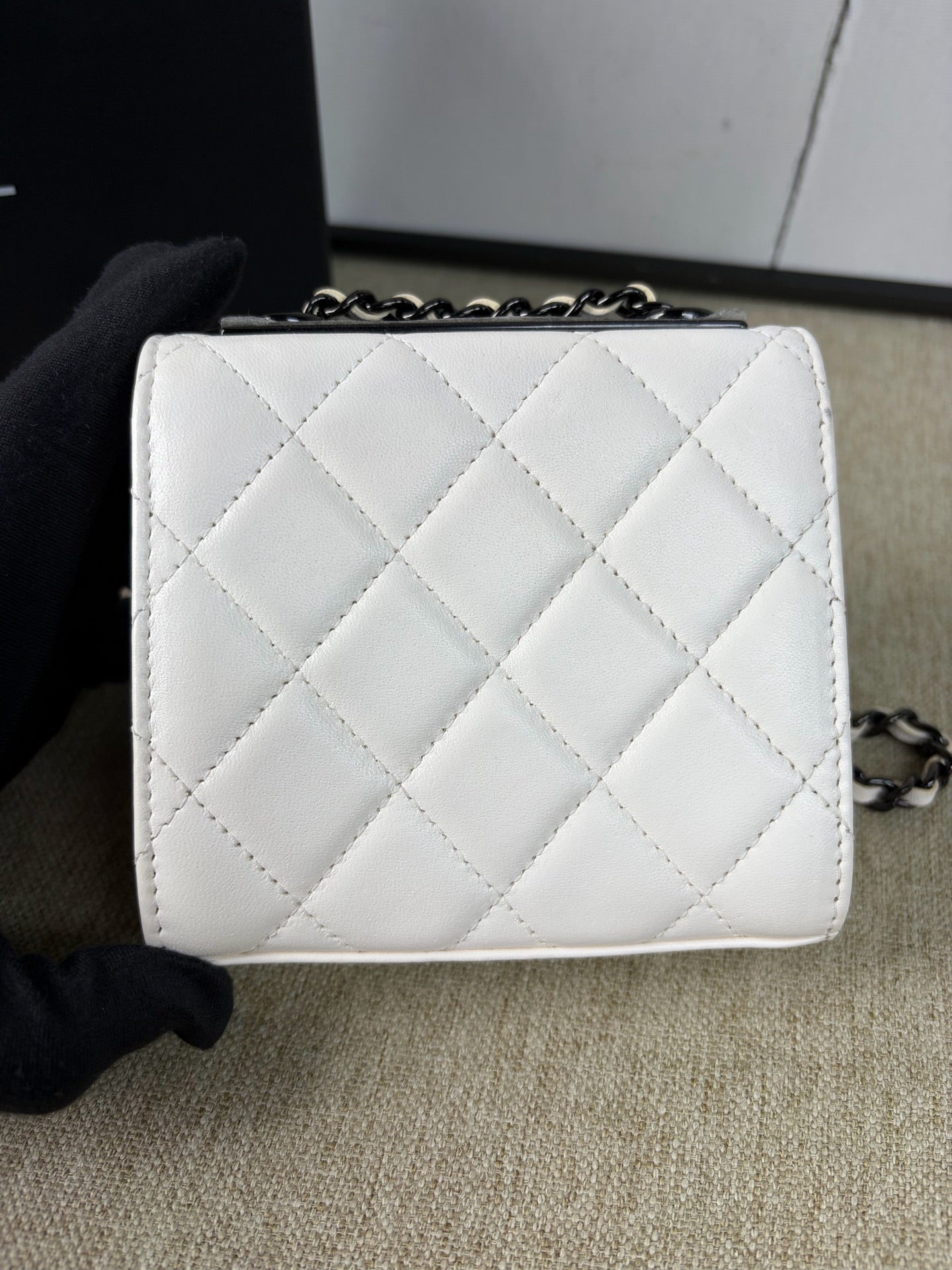 Chanel - Trendy CC Mini Box Bag - Lambskin leather - White - (mini)