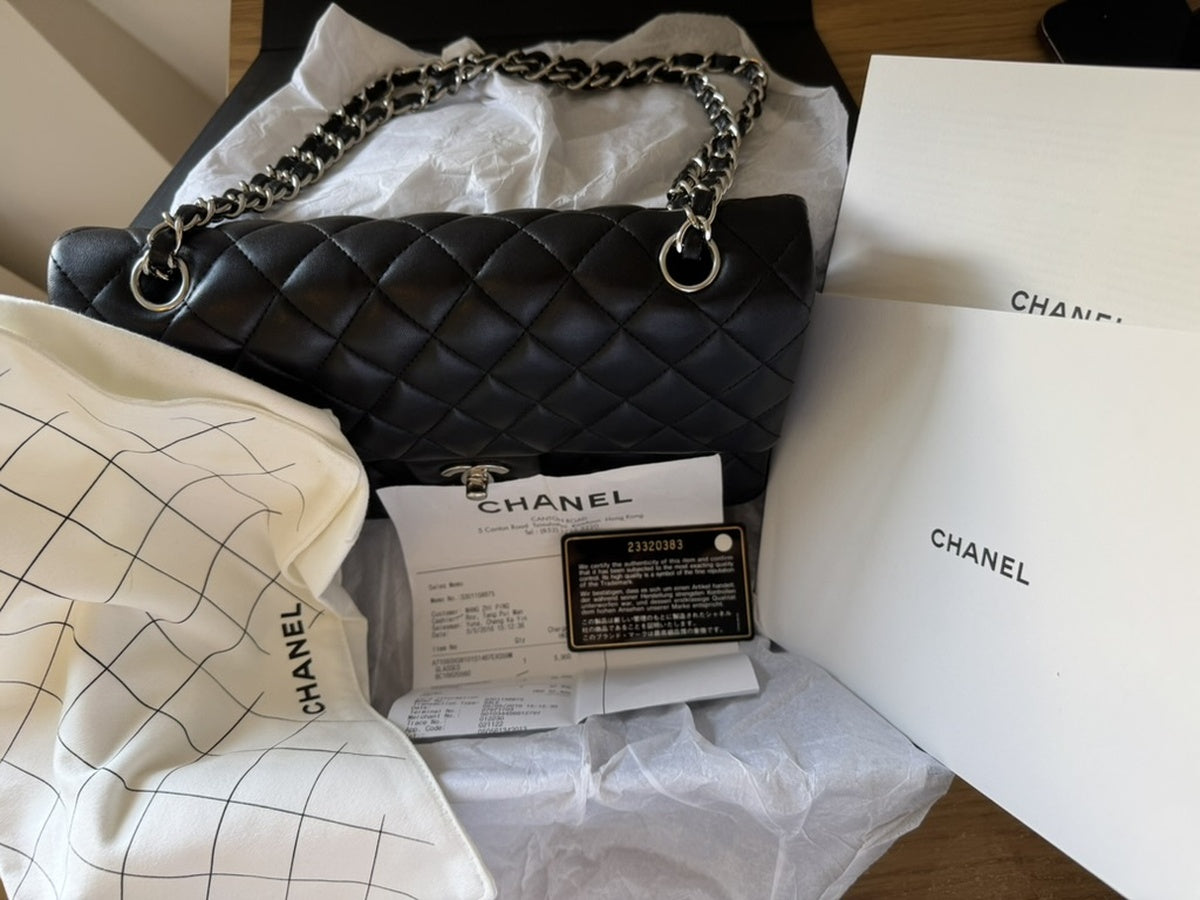 Chanel - Classic Flap Medium/Large - Lambskin leather - Black - (medium)