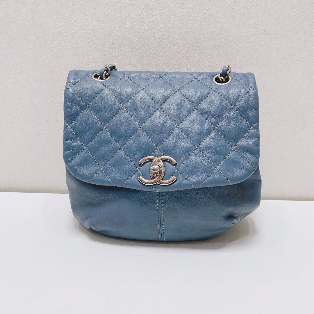 Chanel - Quilted Dumpling Flap Bag - Lambskin leather - Hazy Blue with Silver-Tone Hardware - (mini)