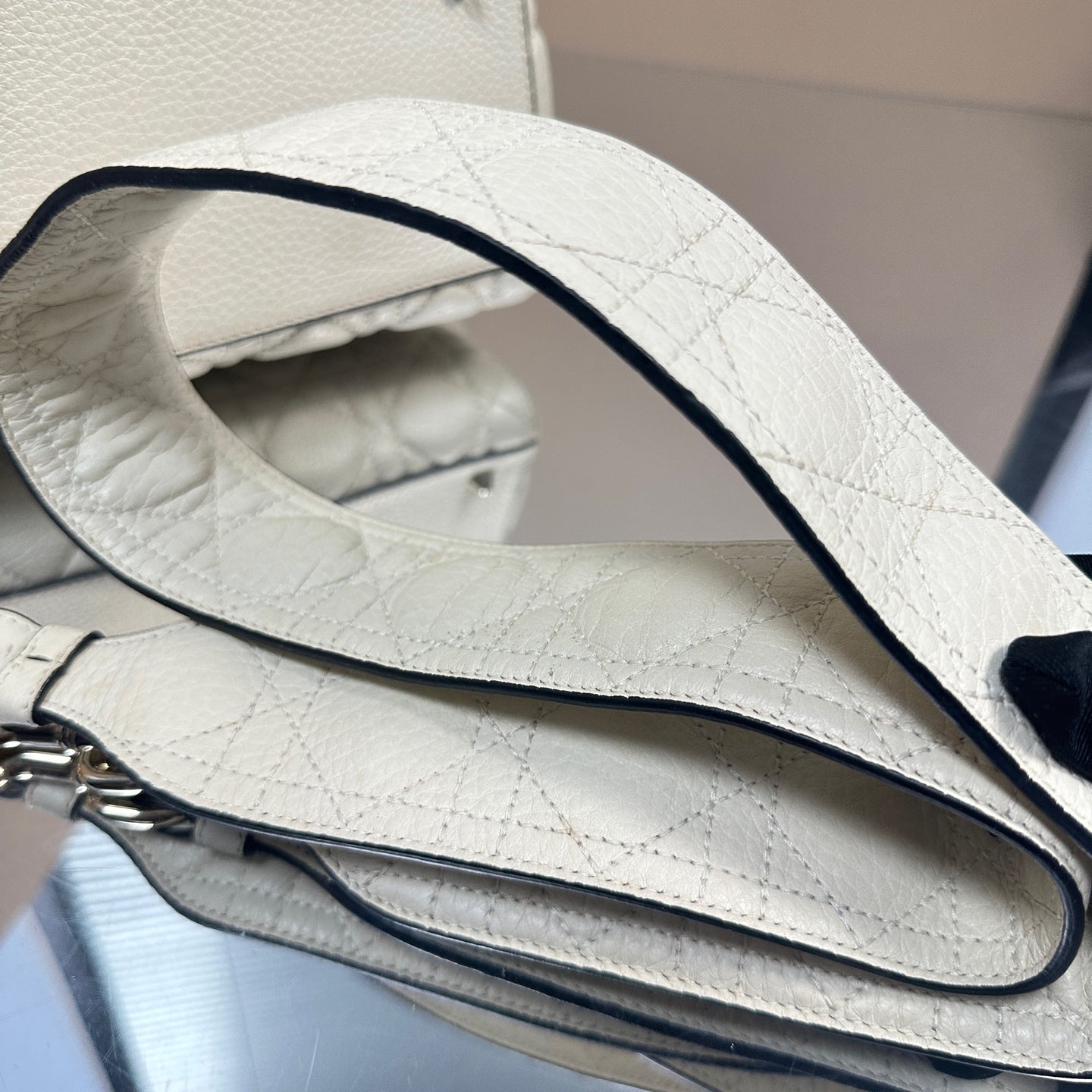 Dior - Lady Dior 5-Grid Medium - Grained calfskin leather - White - (medium)