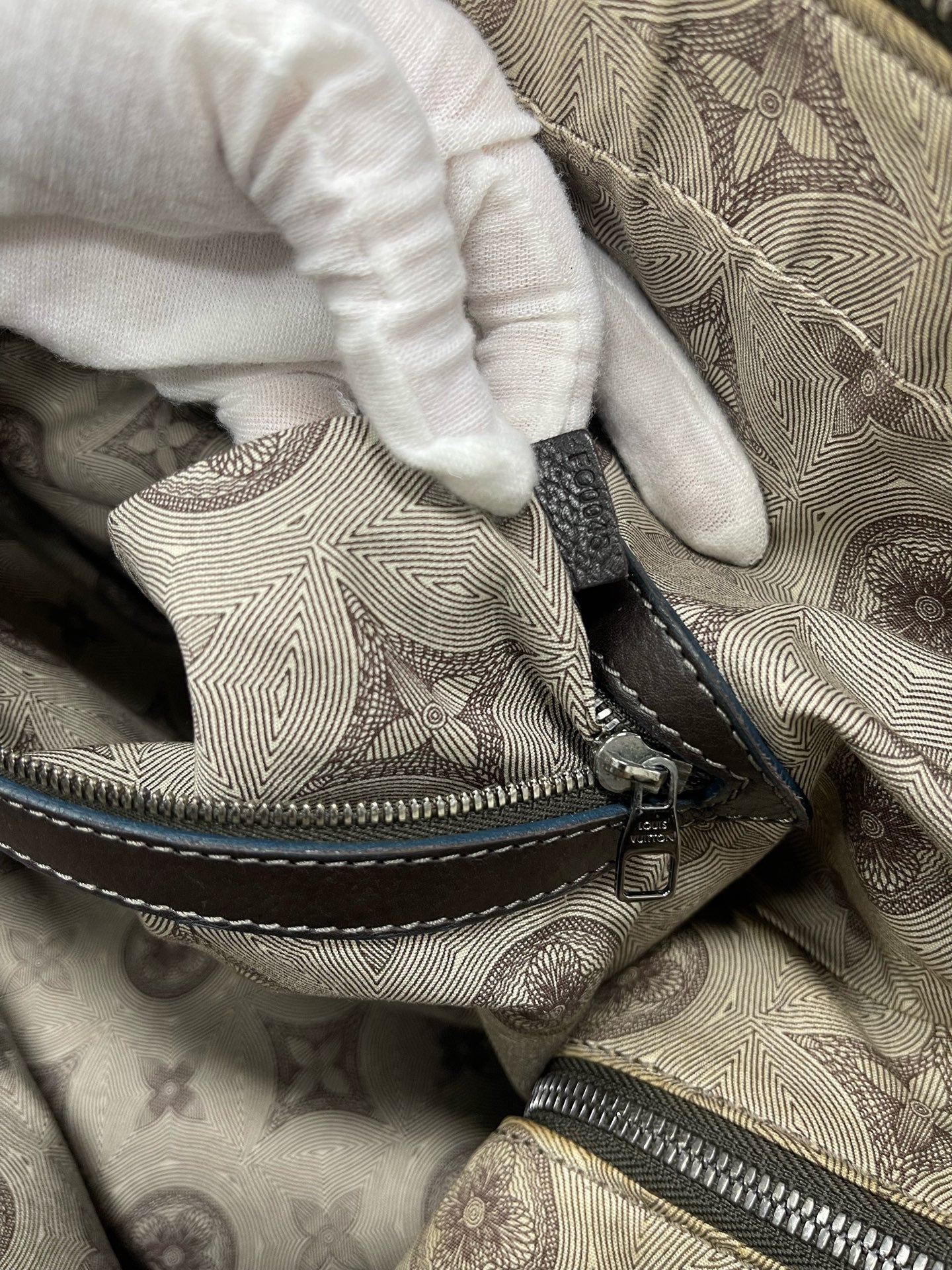 Louis Vuitton - Briefcase - Pebbled Leather - Brown - (Medium)