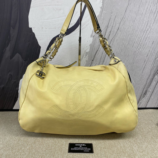 Chanel - Tote Bag CD8004 - Calfskin leather - Yellow - (large)