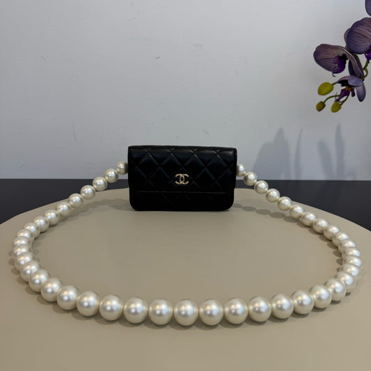 Chanel - Pearl WOC (Wallet on Chain) - Lambskin leather - Black - (mini)