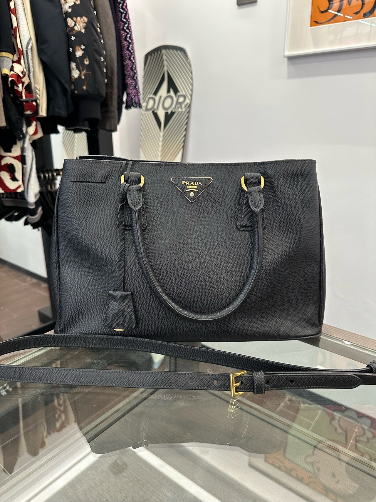 Prada - Galleria Saffiano Bag - Saffiano leather - Black - (medium)