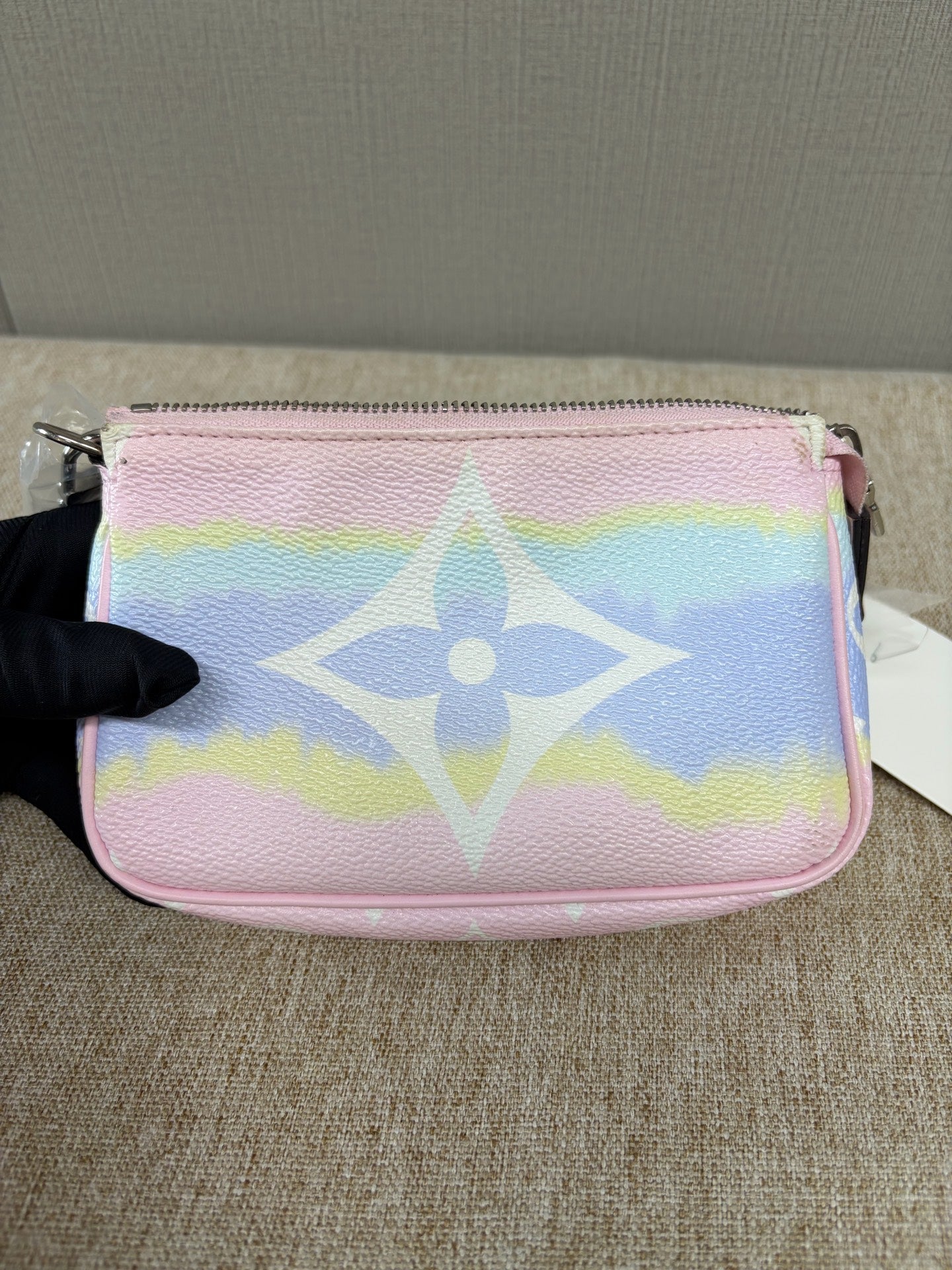 Louis Vuitton - Mini Pochette Accessoires - Monogram coated canvas - Multicolour - (mini)