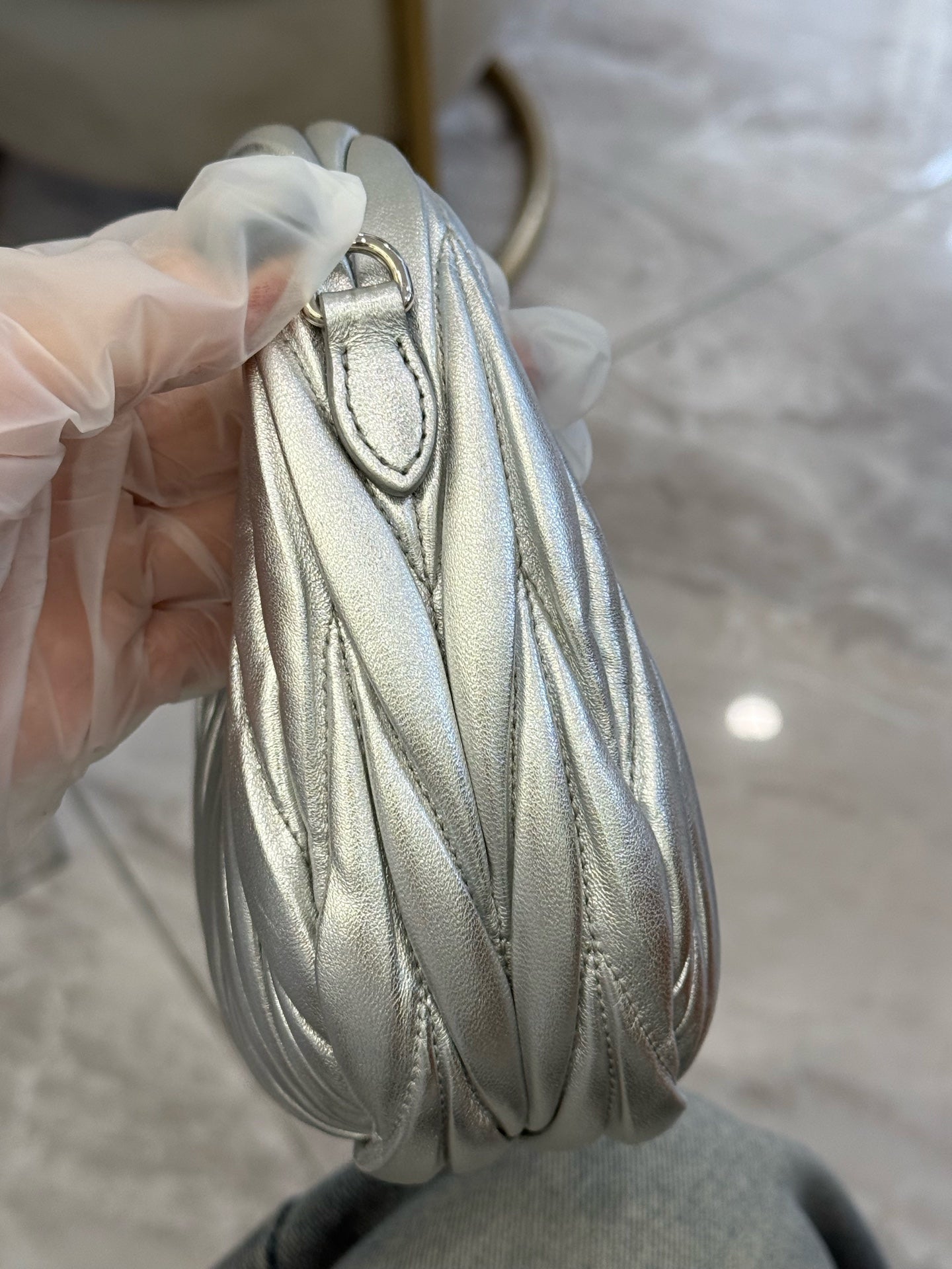 Miu Miu - Wonder Hobo Mini - Metallic leather - Silver - (Mini)