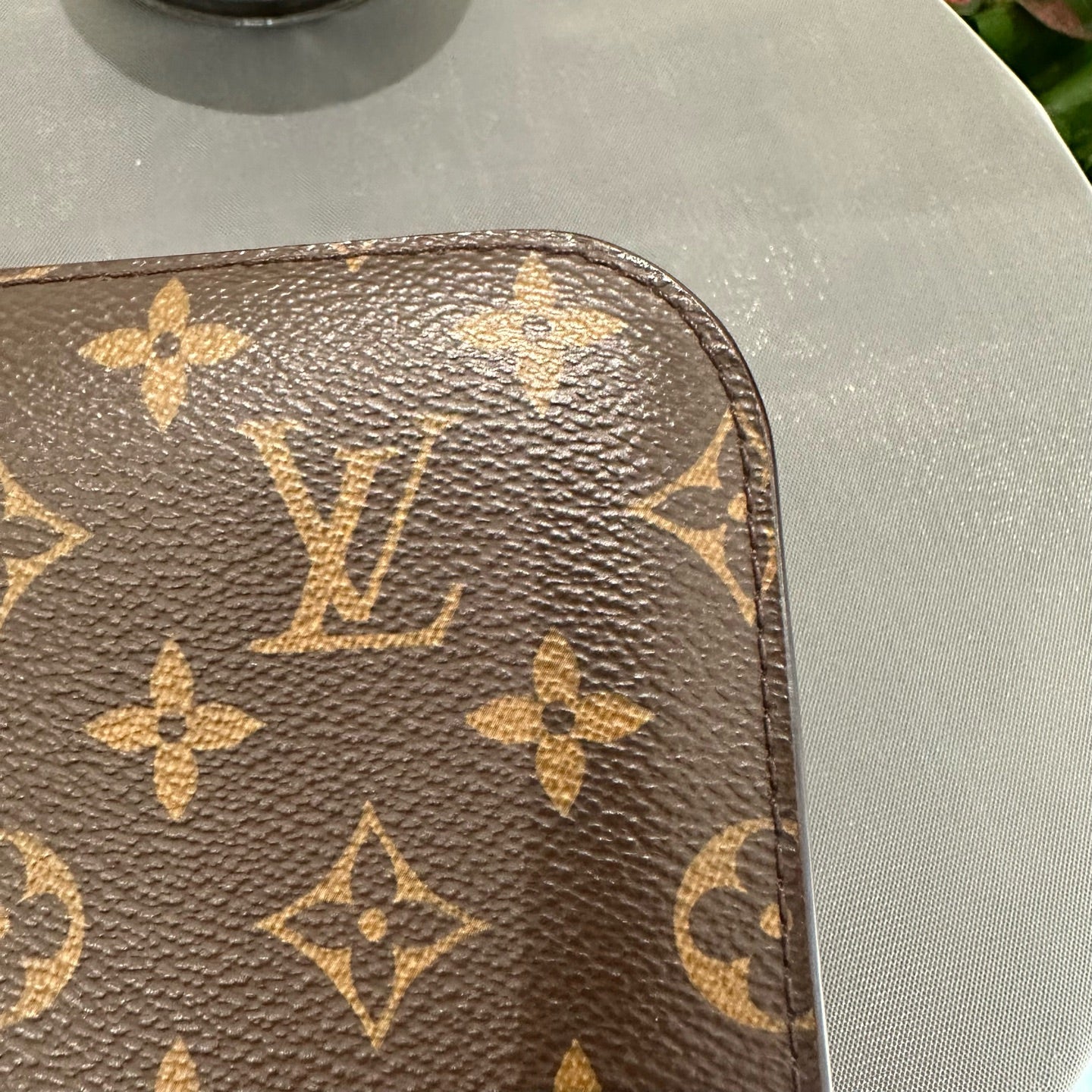 Louis Vuitton - Pochette Metis - Monogram coated canvas with natural cowhide leather trim - Brown - (Medium)