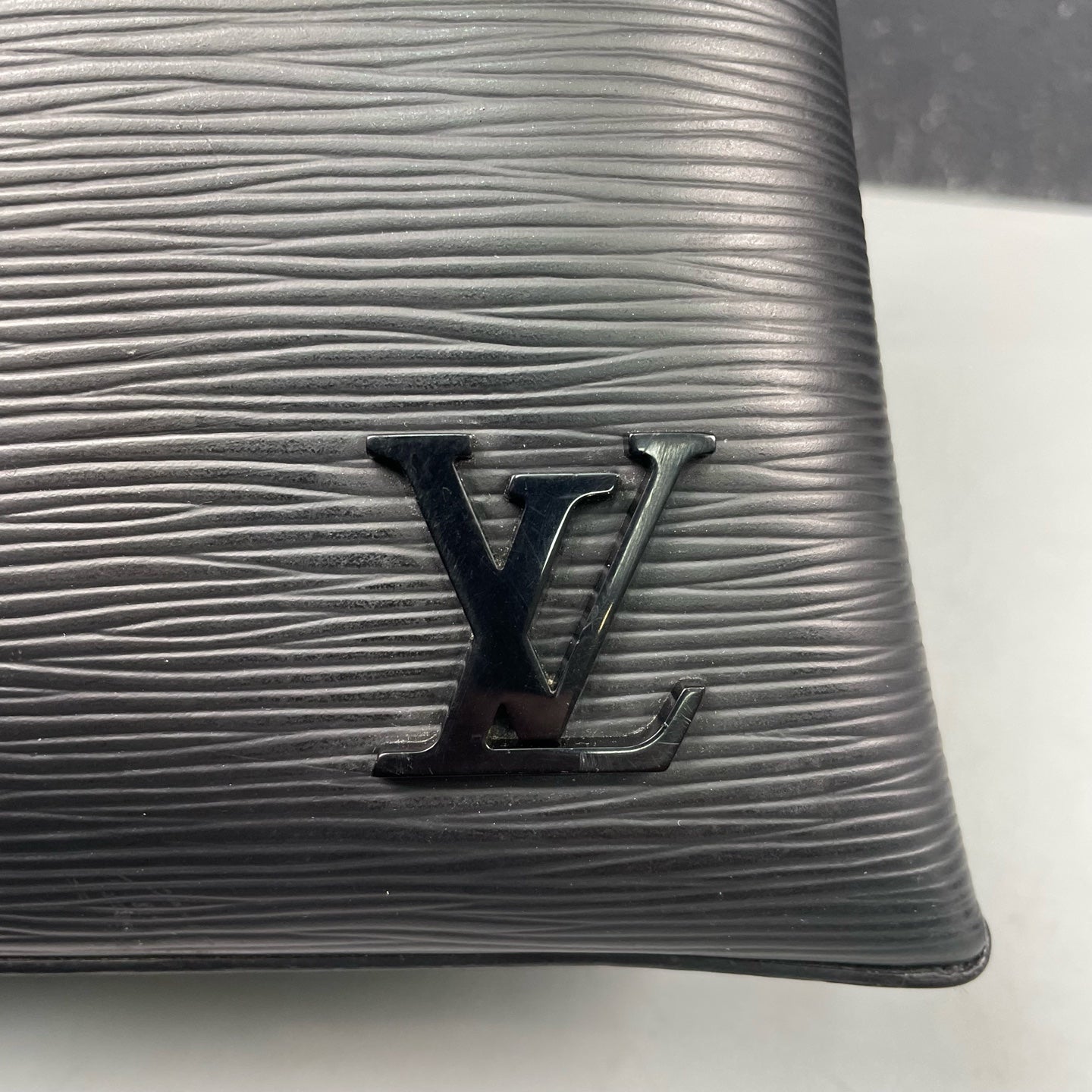 Louis Vuitton - Kleber - Epi leather - Black - (Medium)