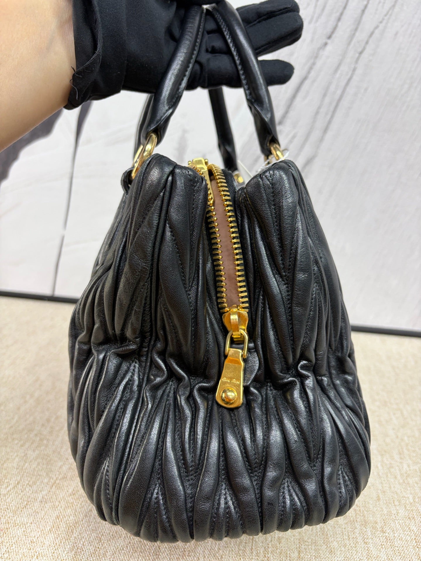 Miu Miu - Matelassé Top Handle Bag - Lambskin leather - Black with Gold-Tone Hardware - (medium)