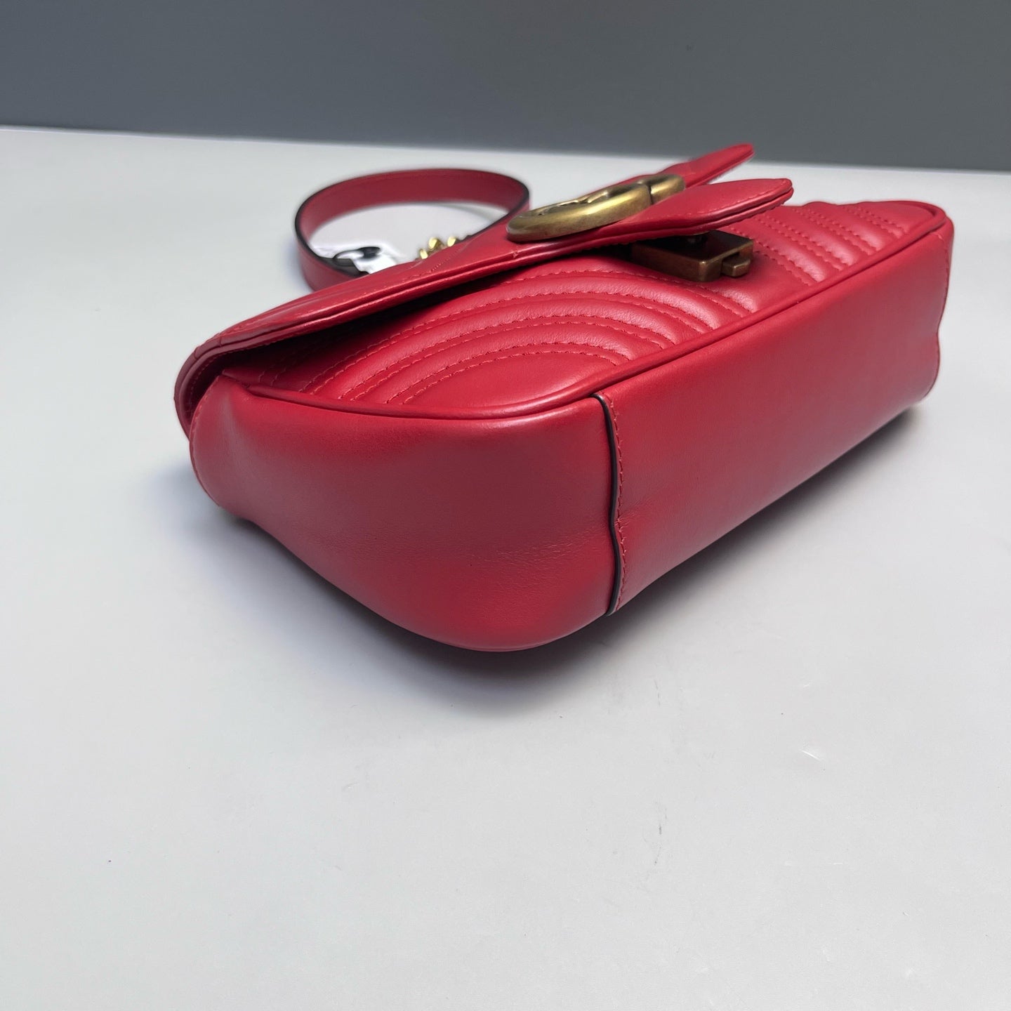 Gucci - Marmont Matelassé Shoulder Bag - Leather - Red - (small)