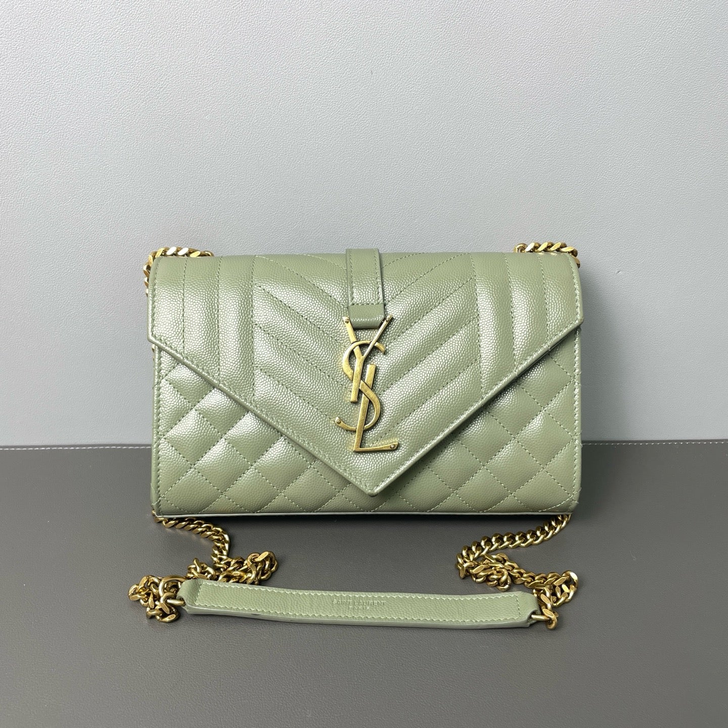 Saint Laurent - Monogram Envelope Chain Wallet - Grained leather - Green - (mini)