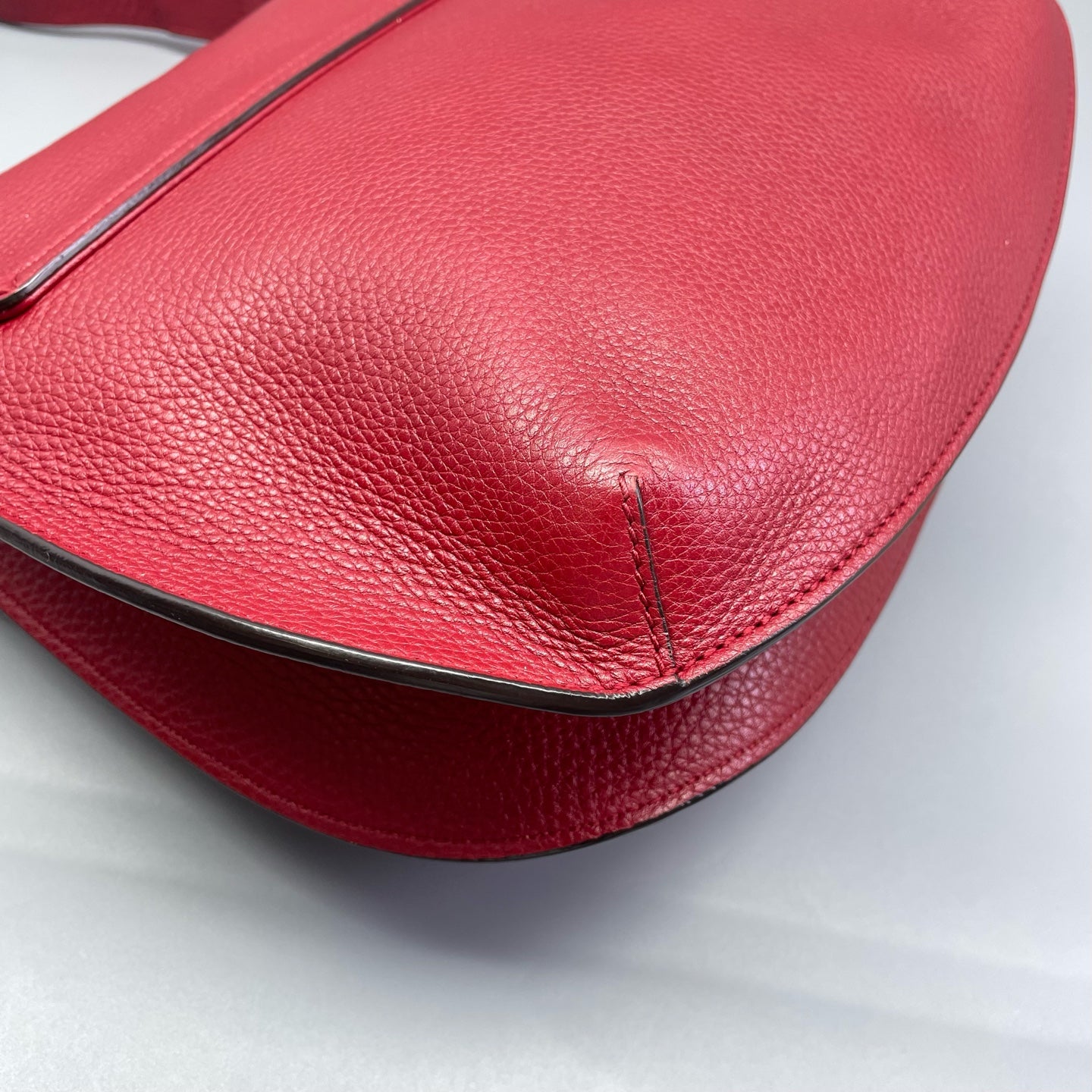 Gucci - Dionysus Tiger Head Saddle Bag - Grained leather - Red - (medium)