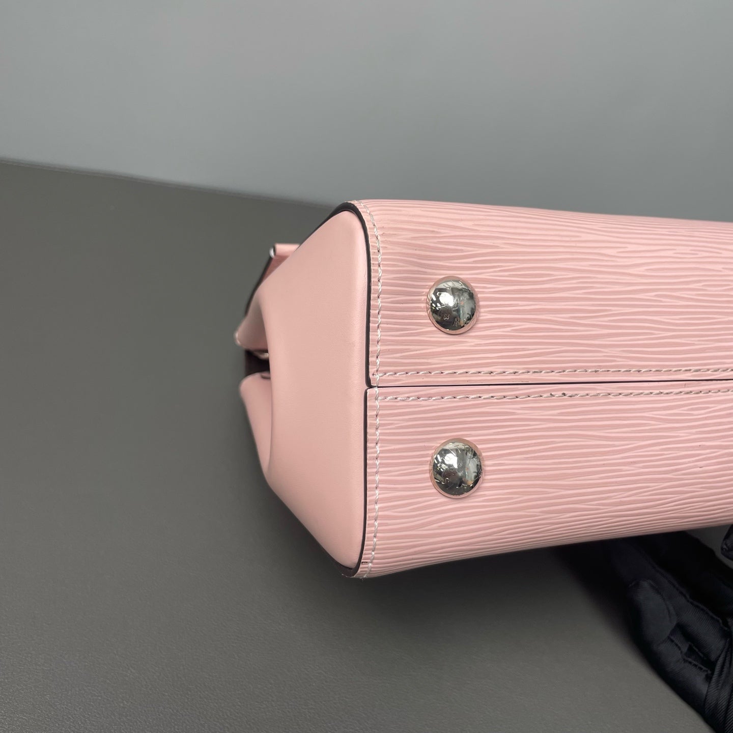 Louis Vuitton - Cluny - Epi leather - Pink - (medium)
