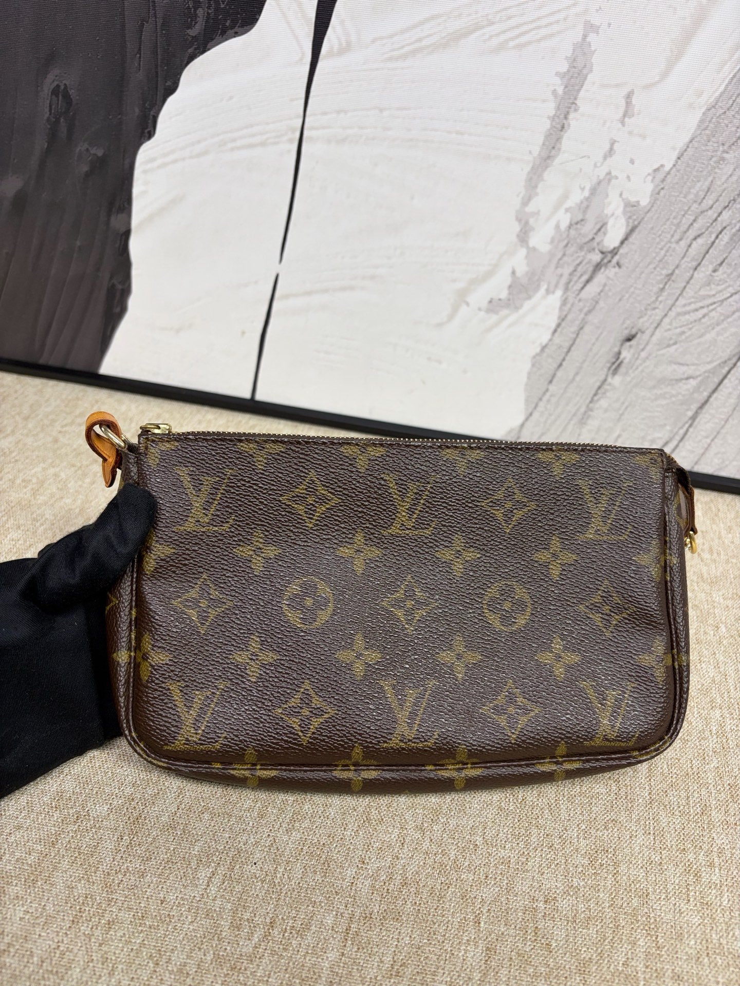 Louis Vuitton - Pochette Accessoires - Monogram coated canvas with Vachetta leather trim - Brown - (mini)