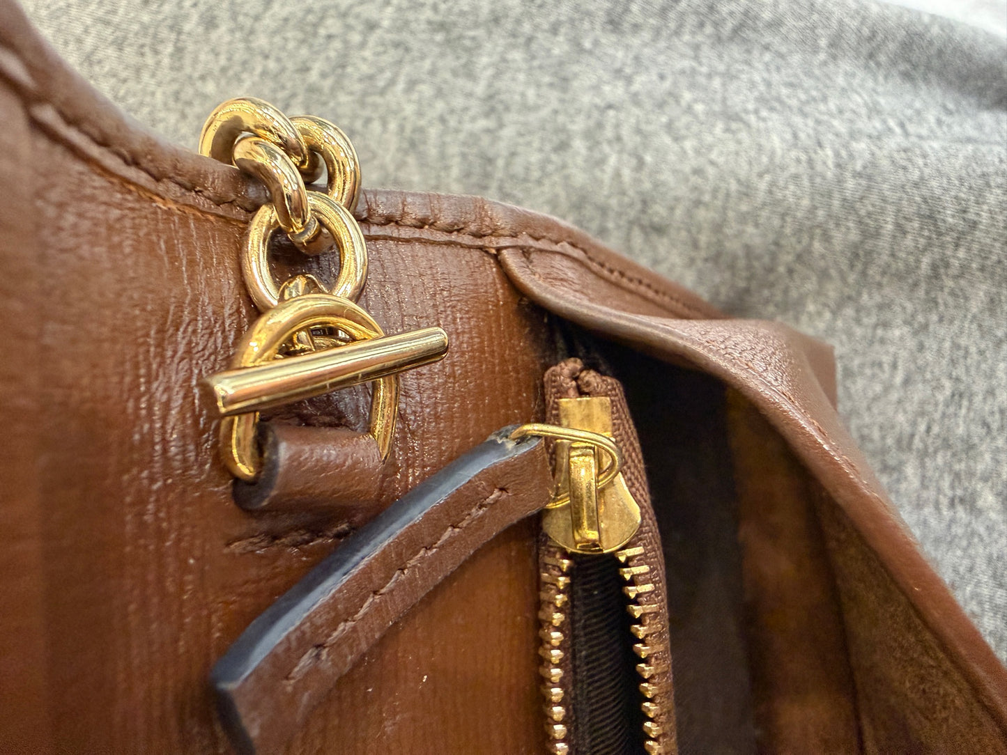 Gucci - 1955 Horsebit Wallet on Chain - GG Supreme canvas and Leather - Beige and Brown with Gold-Tone Hardware - (Small)