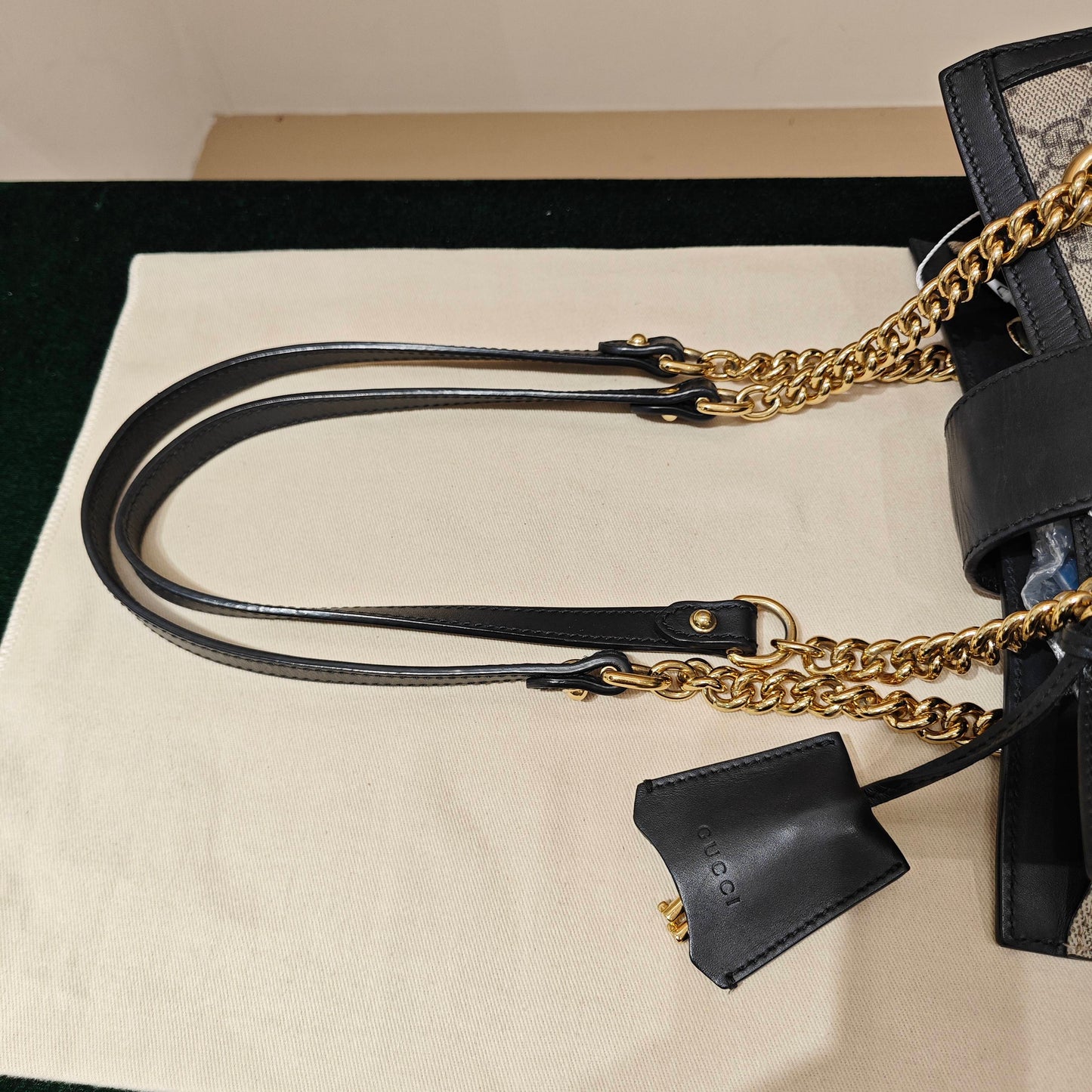 Gucci - Padlock Small Shoulder Bag - GG Supreme canvas with leather trim - Beige and Black - (small)