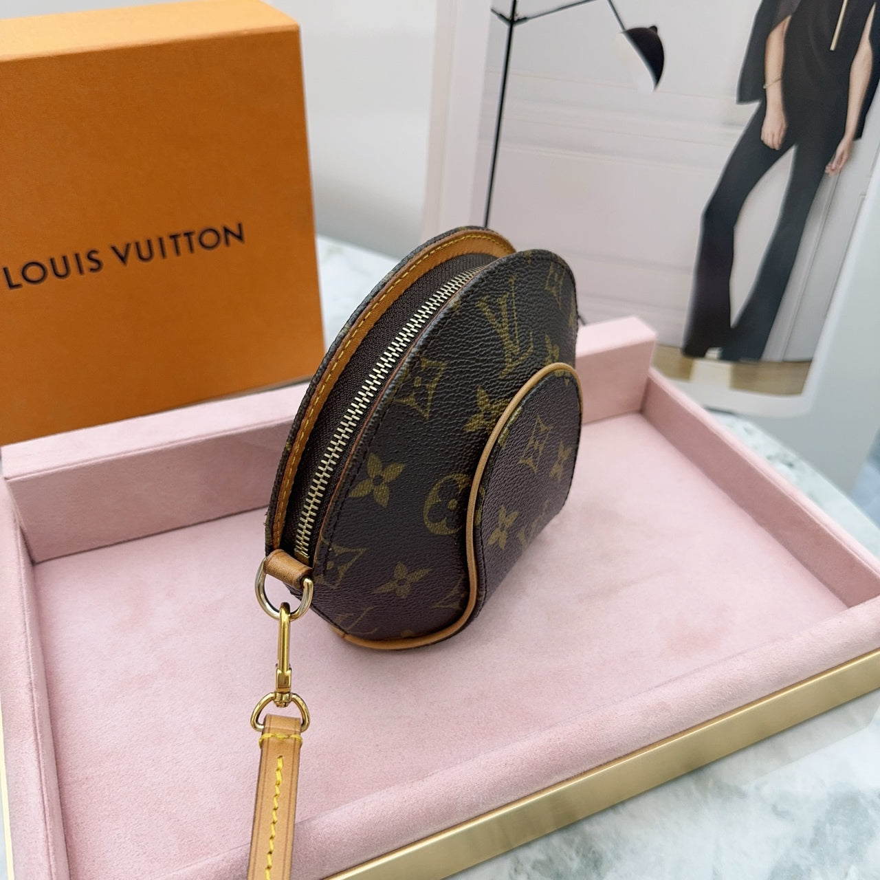 Louis Vuitton - Ellipse Mini Clutch - Monogram coated canvas with Vachetta leather trim - Brown - (mini)