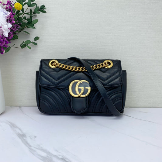 Gucci - GG Marmont Matelassé Shoulder Bag - Leather - Black - (small)