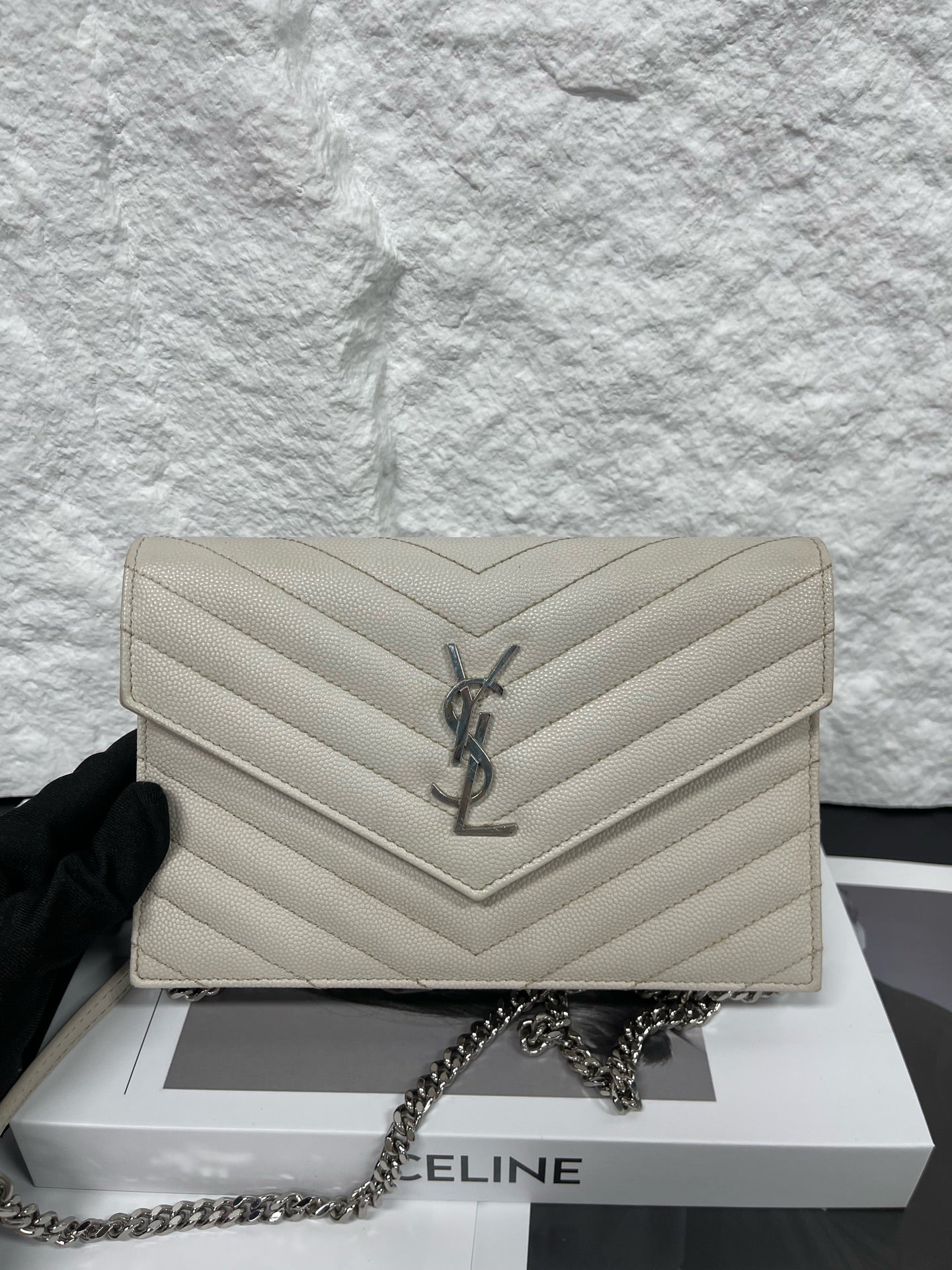 Saint Laurent - Envelope WOC (Wallet on Chain) - Caviar Grained Calfskin Leather - White - (Small)