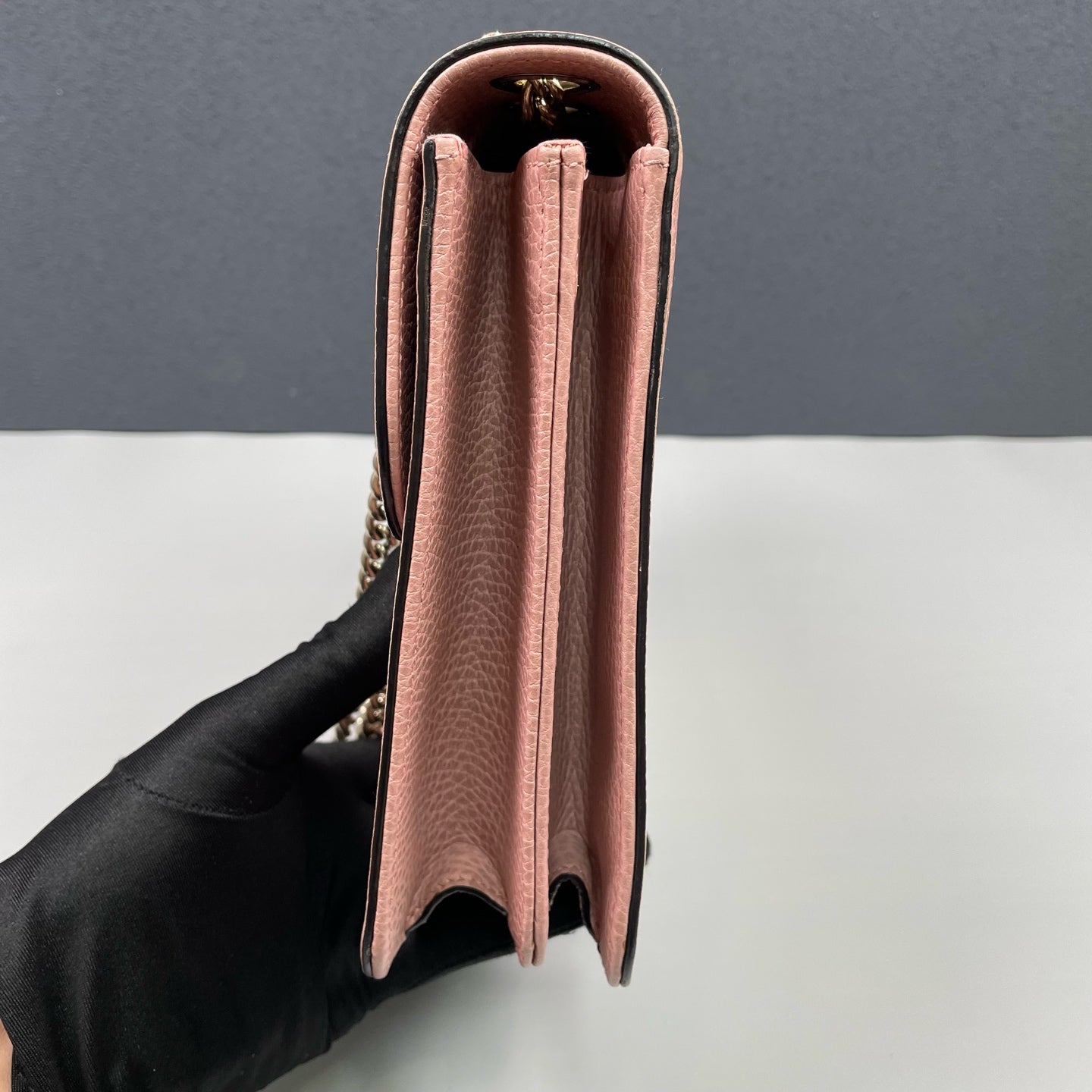 Gucci - Interlocking G Chain Shoulder Bag - Grained leather - Pink - (small)