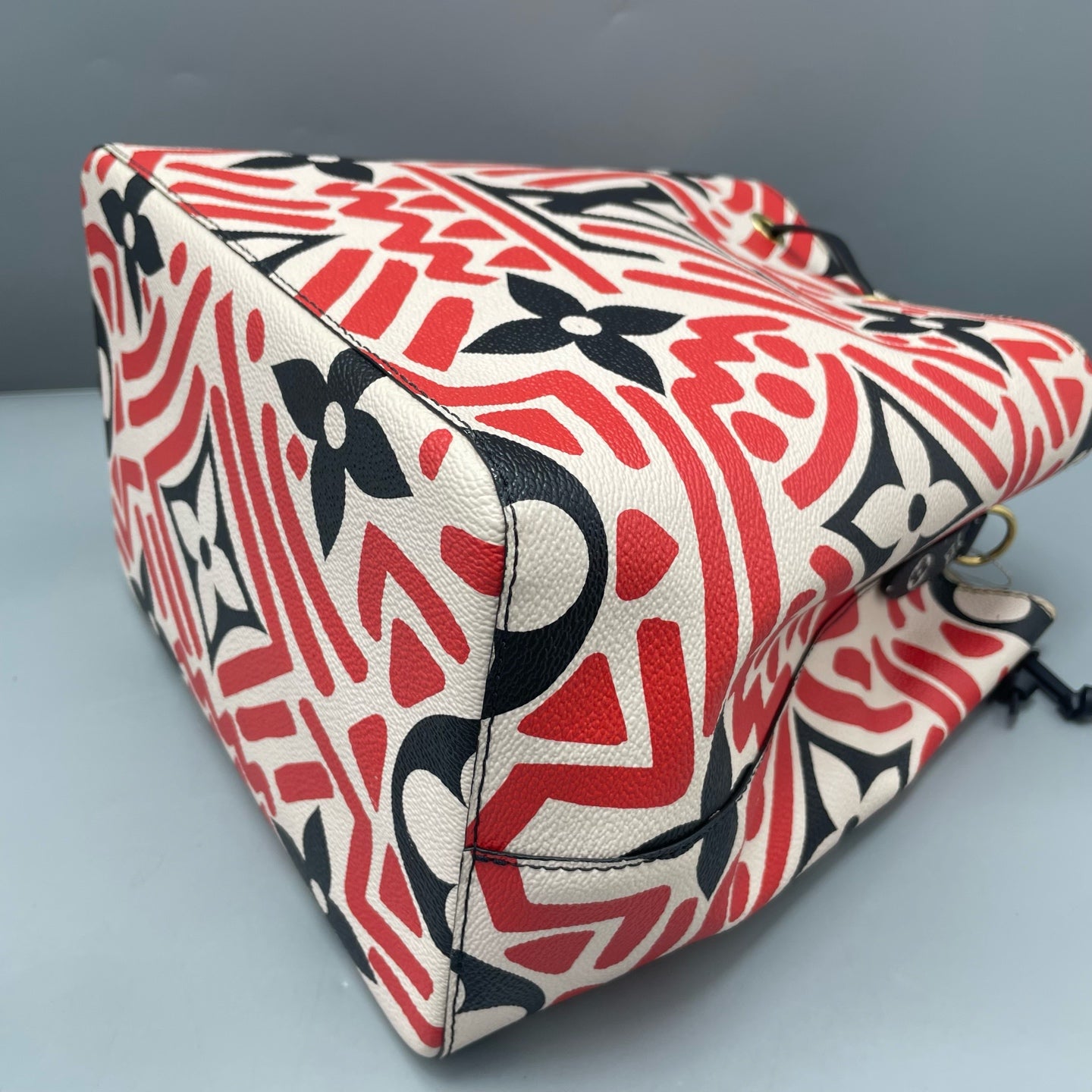Louis Vuitton - NeoNoe BB - Coated canvas with leather trim - Multicolour - (medium)