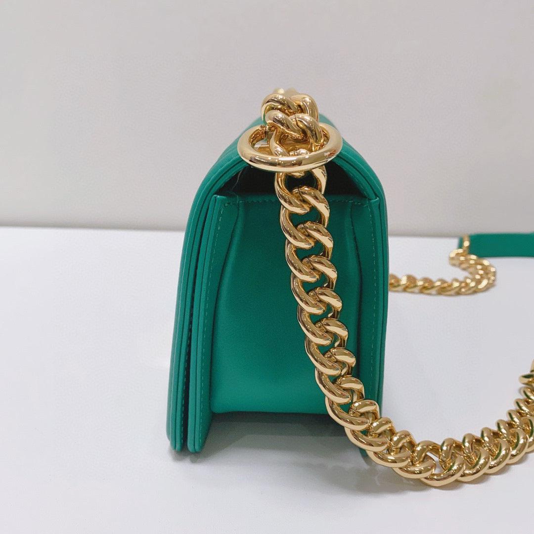 Chanel - Le Boy Flap Bag - Calfskin leather - Green - (small)
