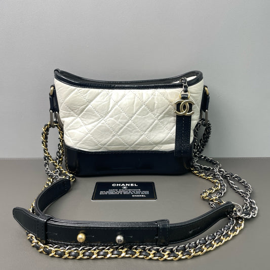 Chanel - Gabrielle Small Hobo Bag - Calfskin leather - Black and White - (Small)