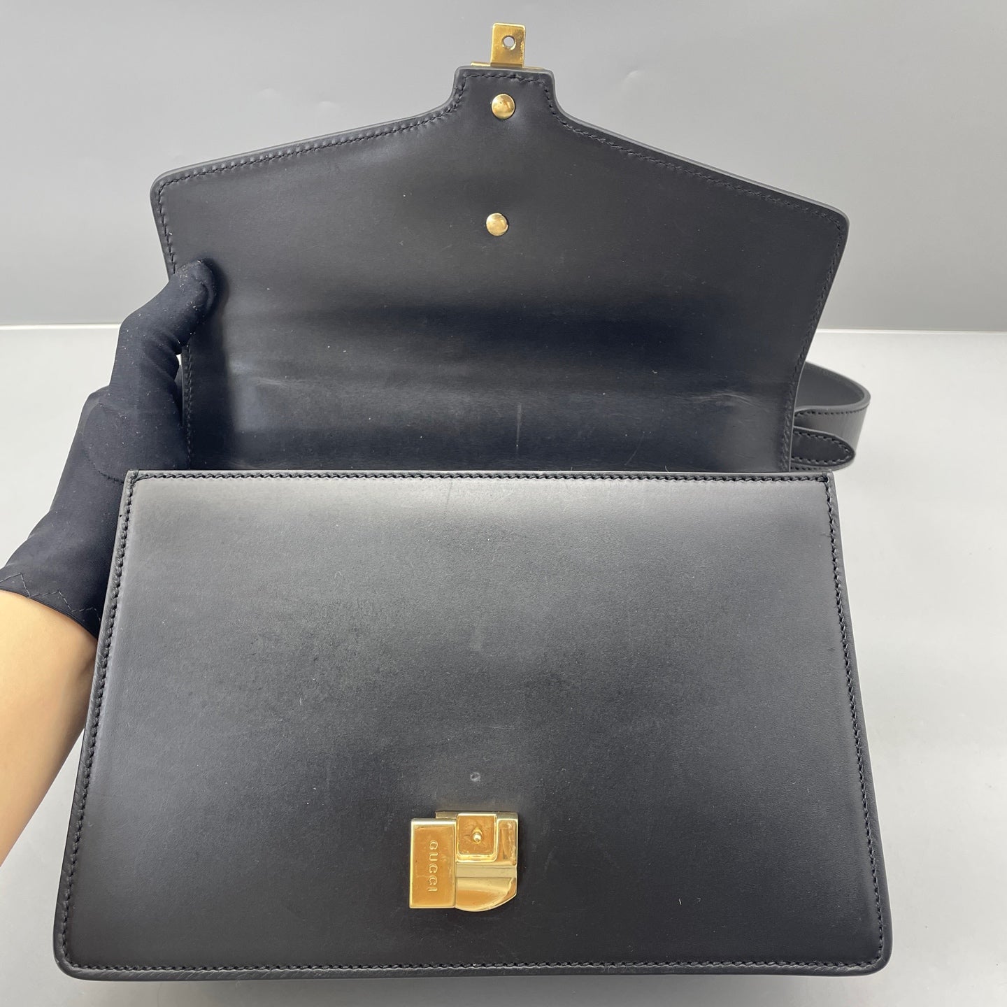 Gucci - Sylvie - Leather - Black - (medium)