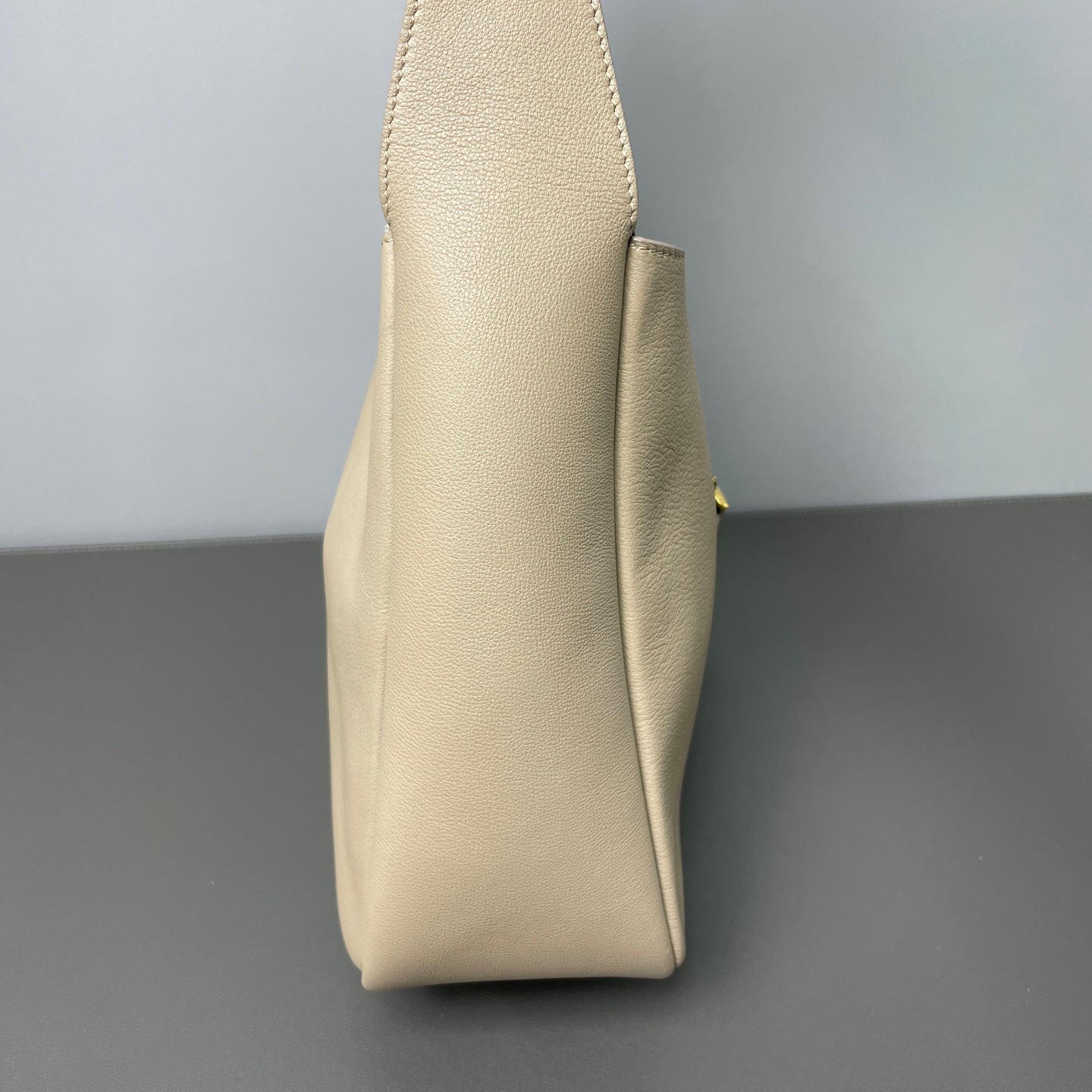 Saint Laurent - Hobo Bag - Leather - Elephant Grey with Antique Gold-Tone Hardware - (small)