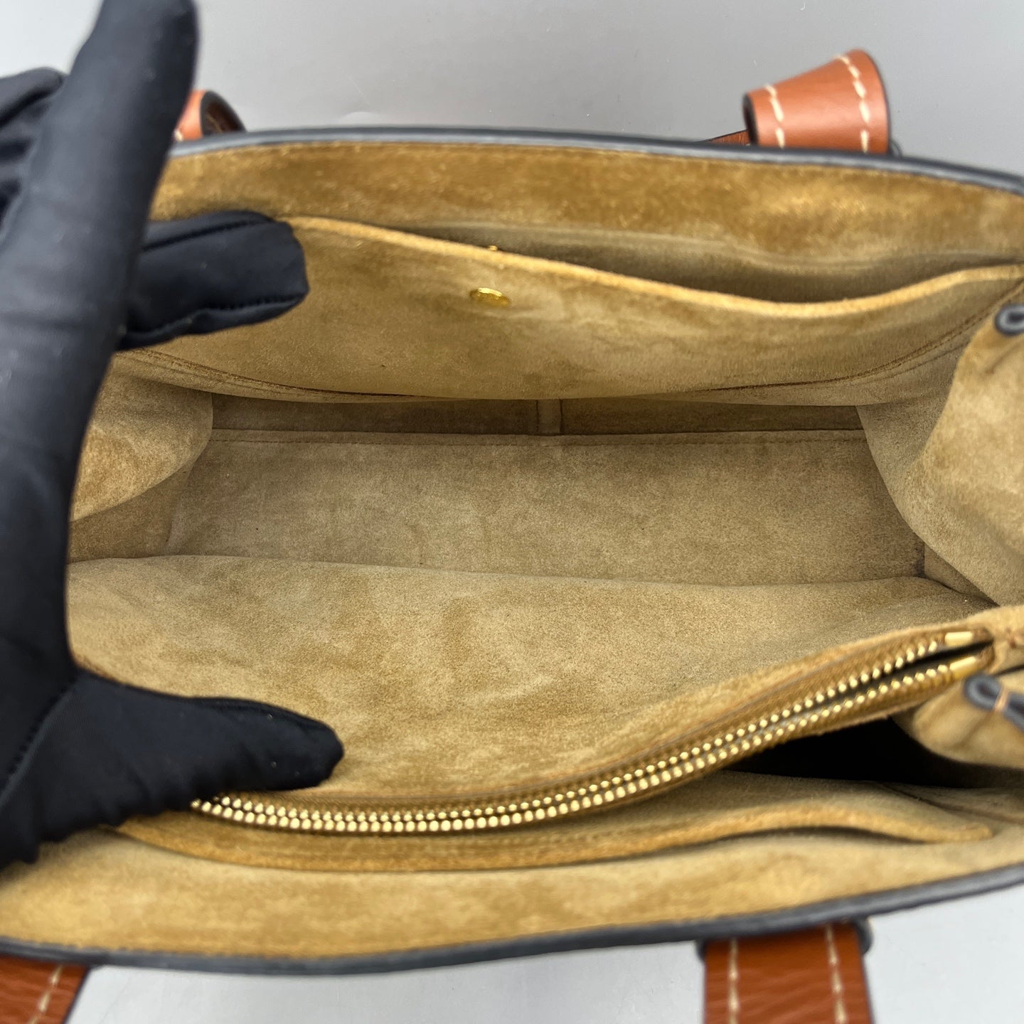 Loewe - Gate Handbag - Grained calfskin leather with smooth calfskin trim - Caramel - (Medium)