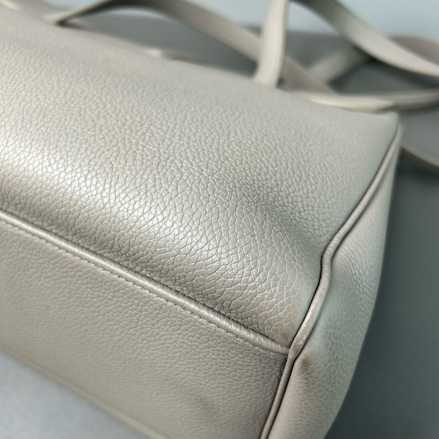 Celine - Soft 16 - Cowhide leather - Grey - (Medium)