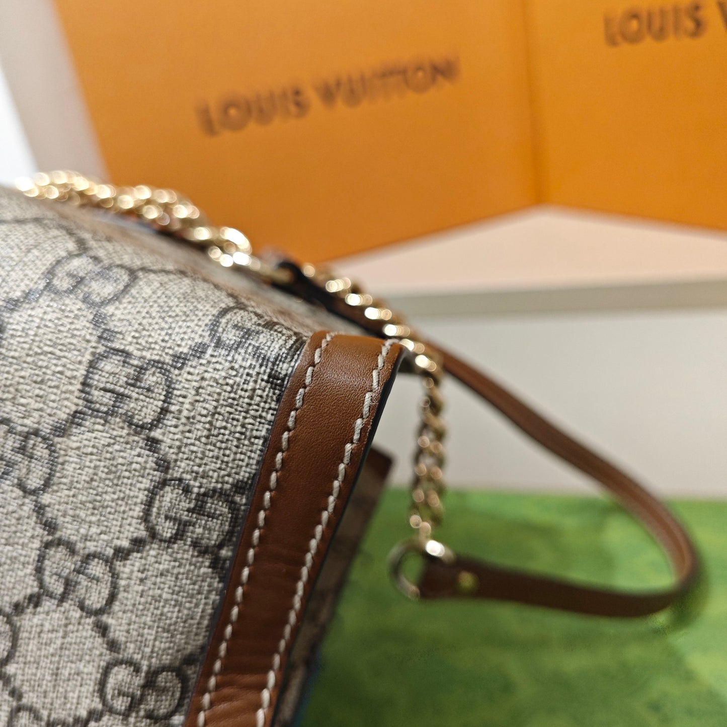 Gucci - Padlock Small Shoulder Bag - GG Supreme canvas with leather trim - Brown - (small)