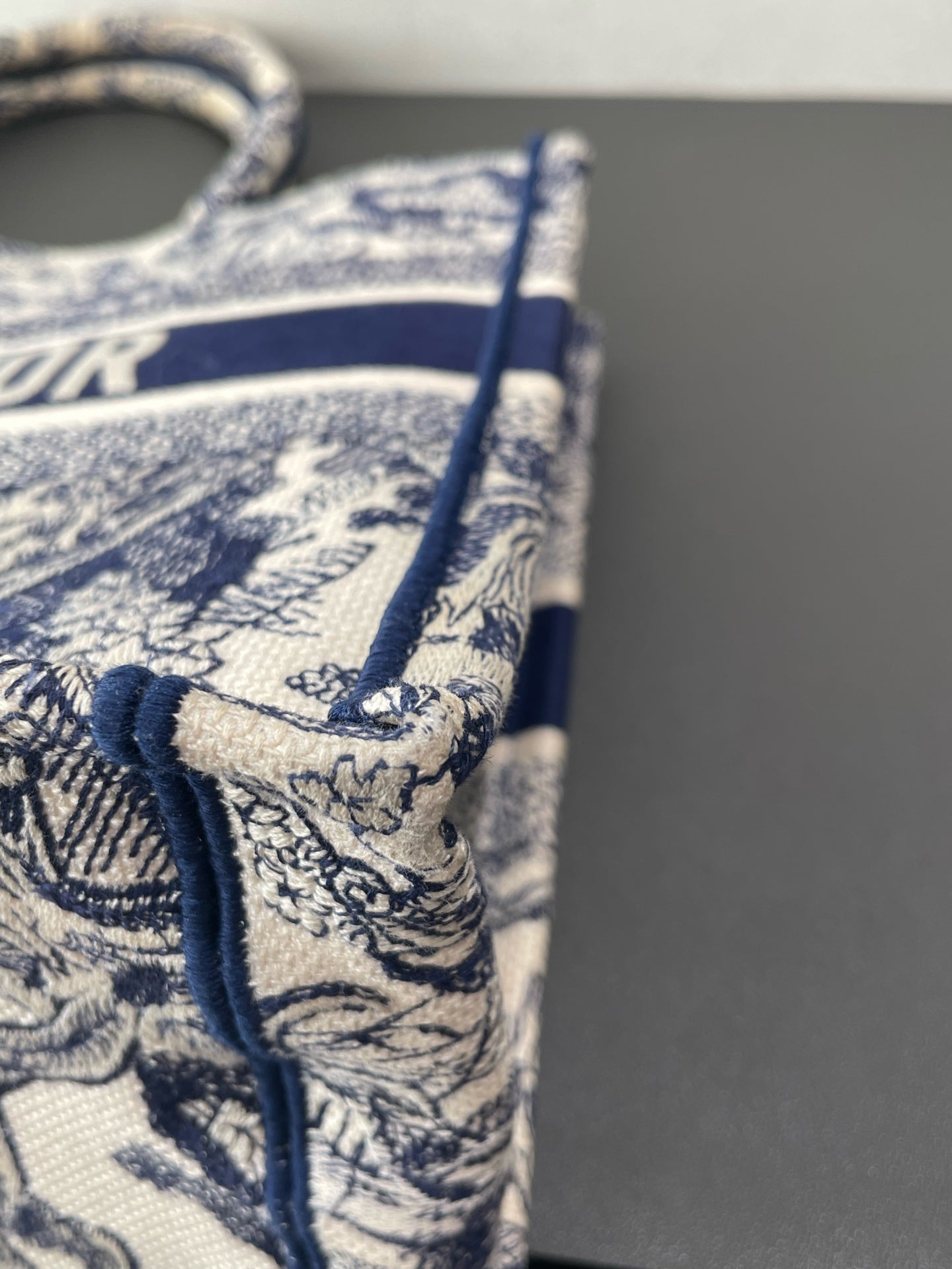 Dior - Book Tote Medium - Embroidered Canvas - Blue - (medium)