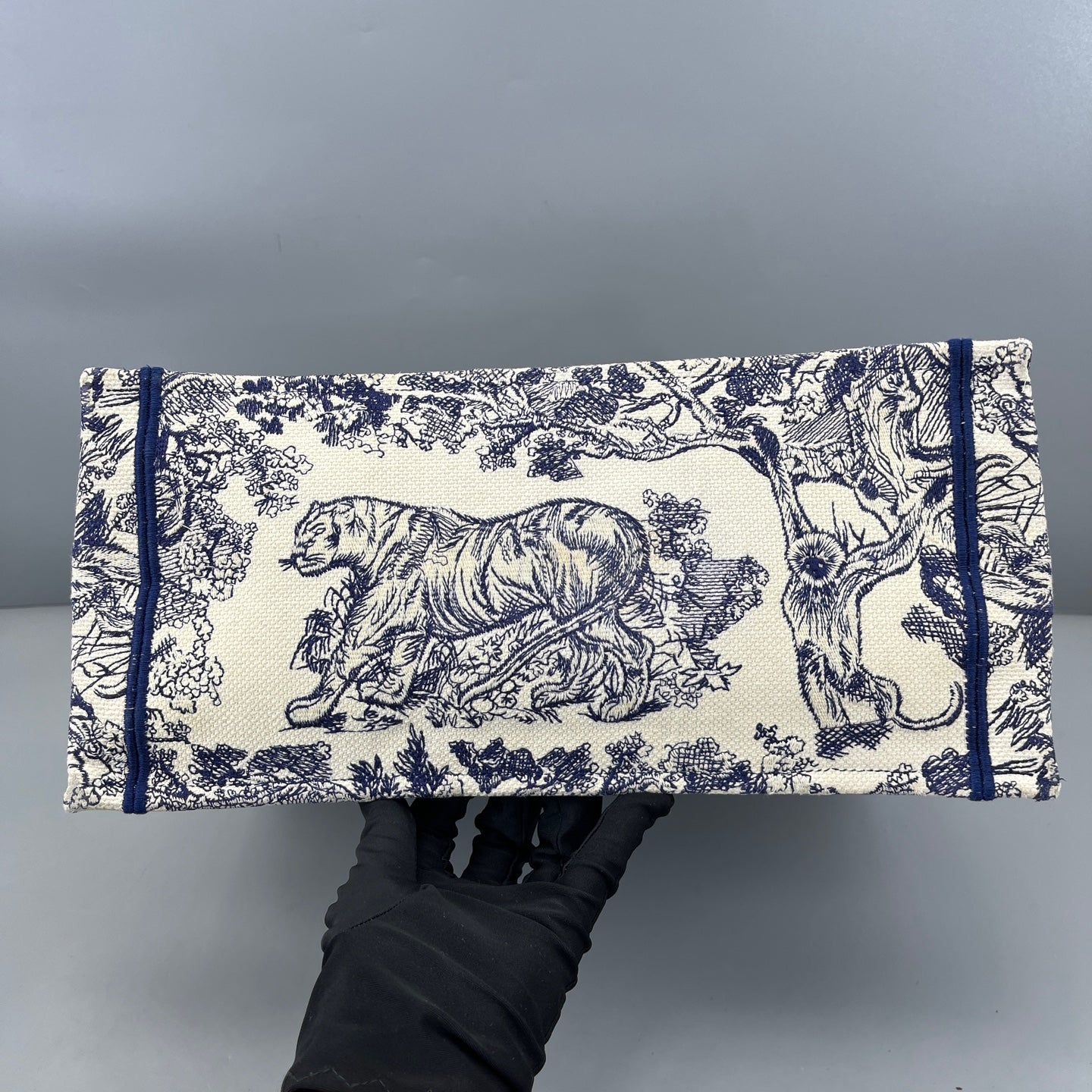 Dior - Book Tote - Embroidered canvas - Navy Blue and Off-White - (Medium)