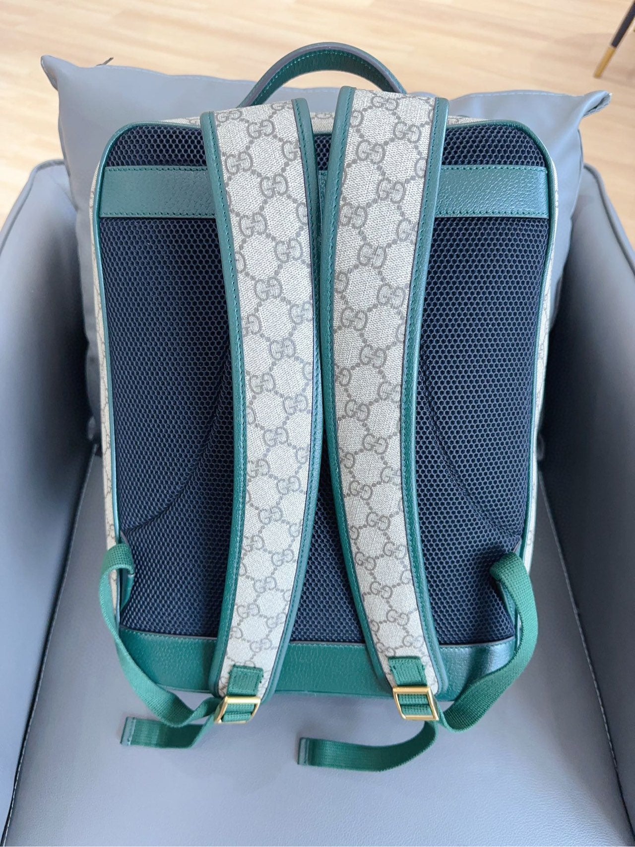 Gucci - GG Supreme Backpack with Green Leather Trim - GG Supreme canvas and leather - Beige, Brown, Green - (Medium)