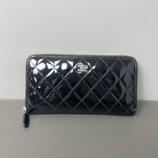 Chanel - Classic Quilted Zipped Wallet - Patent leather - Black - (medium)