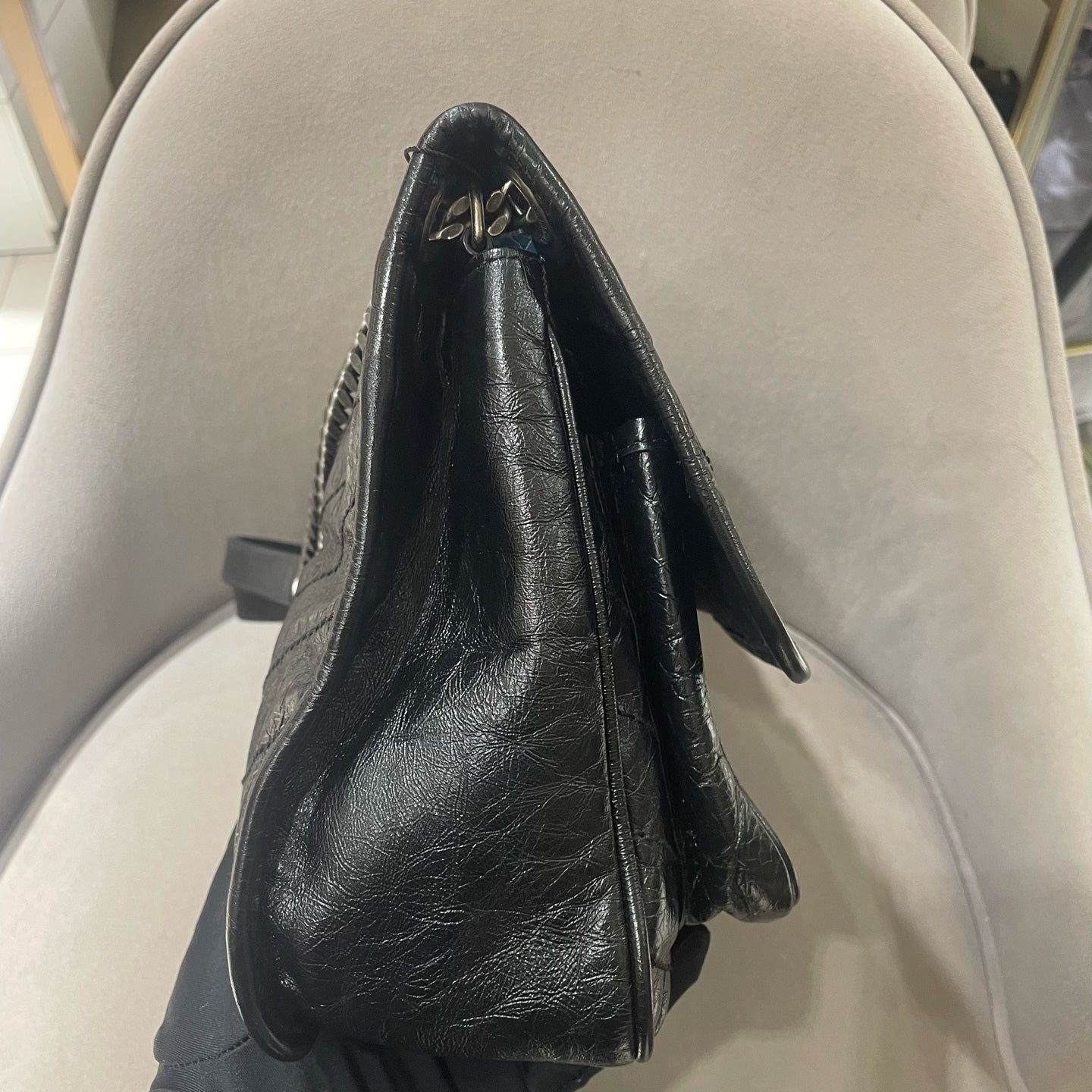 Saint Laurent - Niki Medium - Distressed waxed leather - Black - (medium)