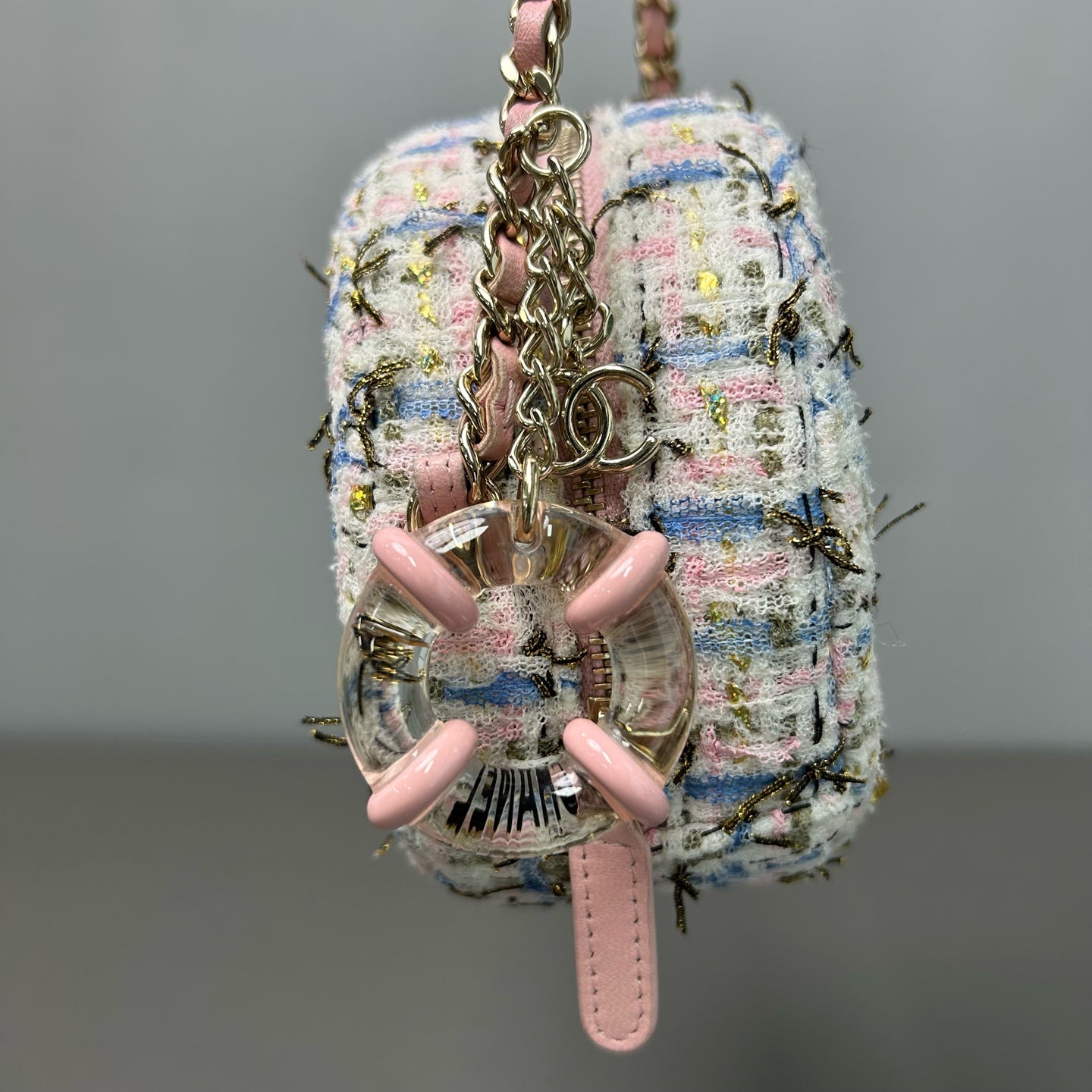 Chanel - Round Mini Chain Bag - Tweed with leather trim - Multicolour (White, Pink, Blue) with Pink accents - (mini)