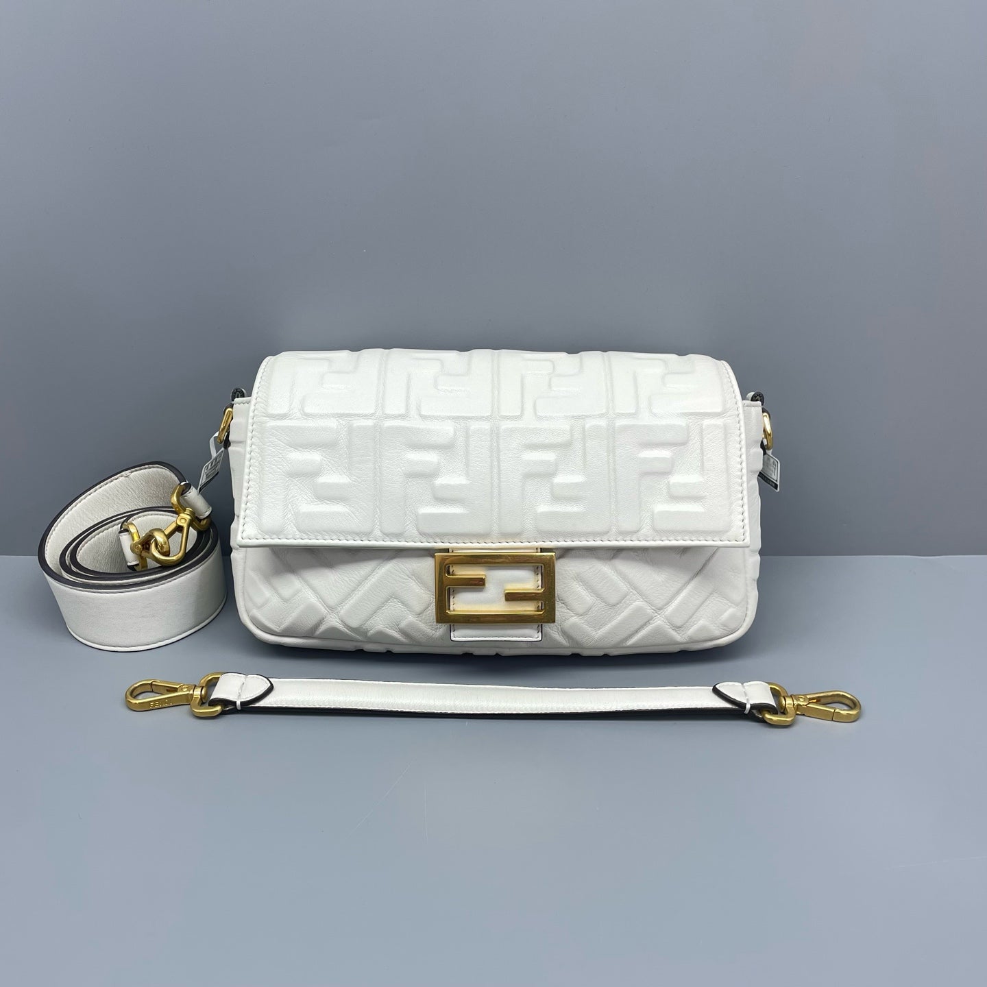 Fendi - Baguette - Leather - White - (small)