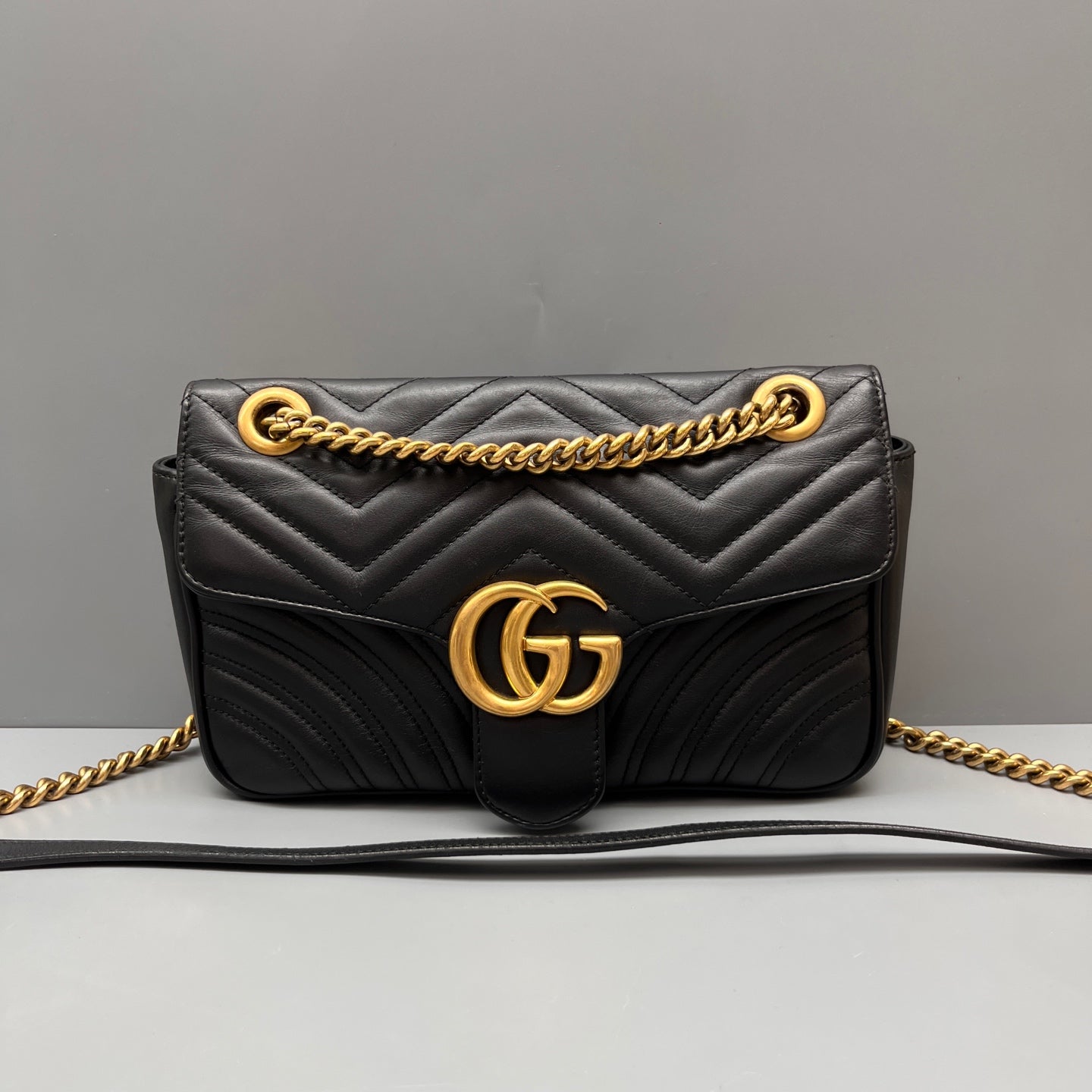 Gucci - GG Marmont Matelassé Shoulder Bag - Leather - Black - (Medium)