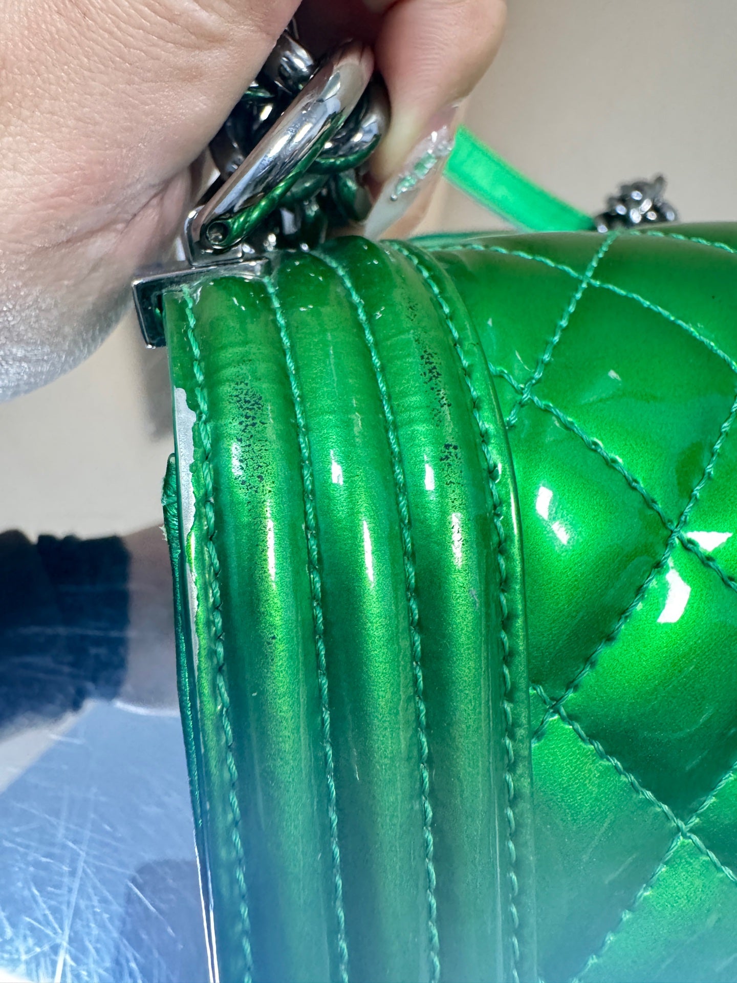Chanel - Le Boy Small - Patent leather with metallic leather accents - Green - (Small)