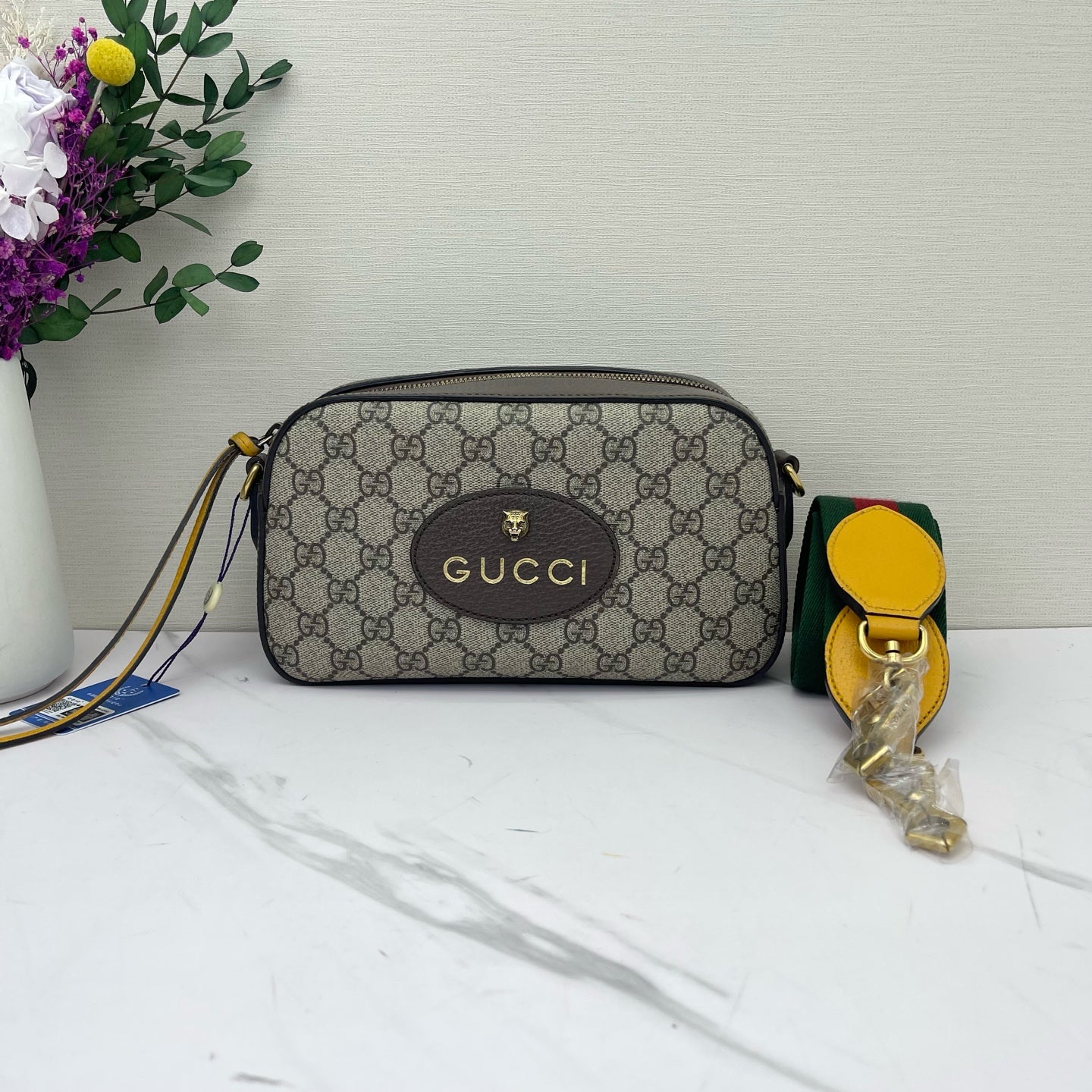 Gucci - GG Supreme Tiger Head Camera Bag - Coated canvas and leather - Beige - (Small)