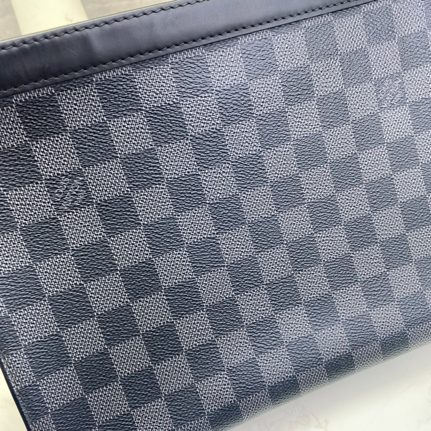 Louis Vuitton - Pochette Voyage - Damier Graphite canvas with leather trim - Black - (medium)