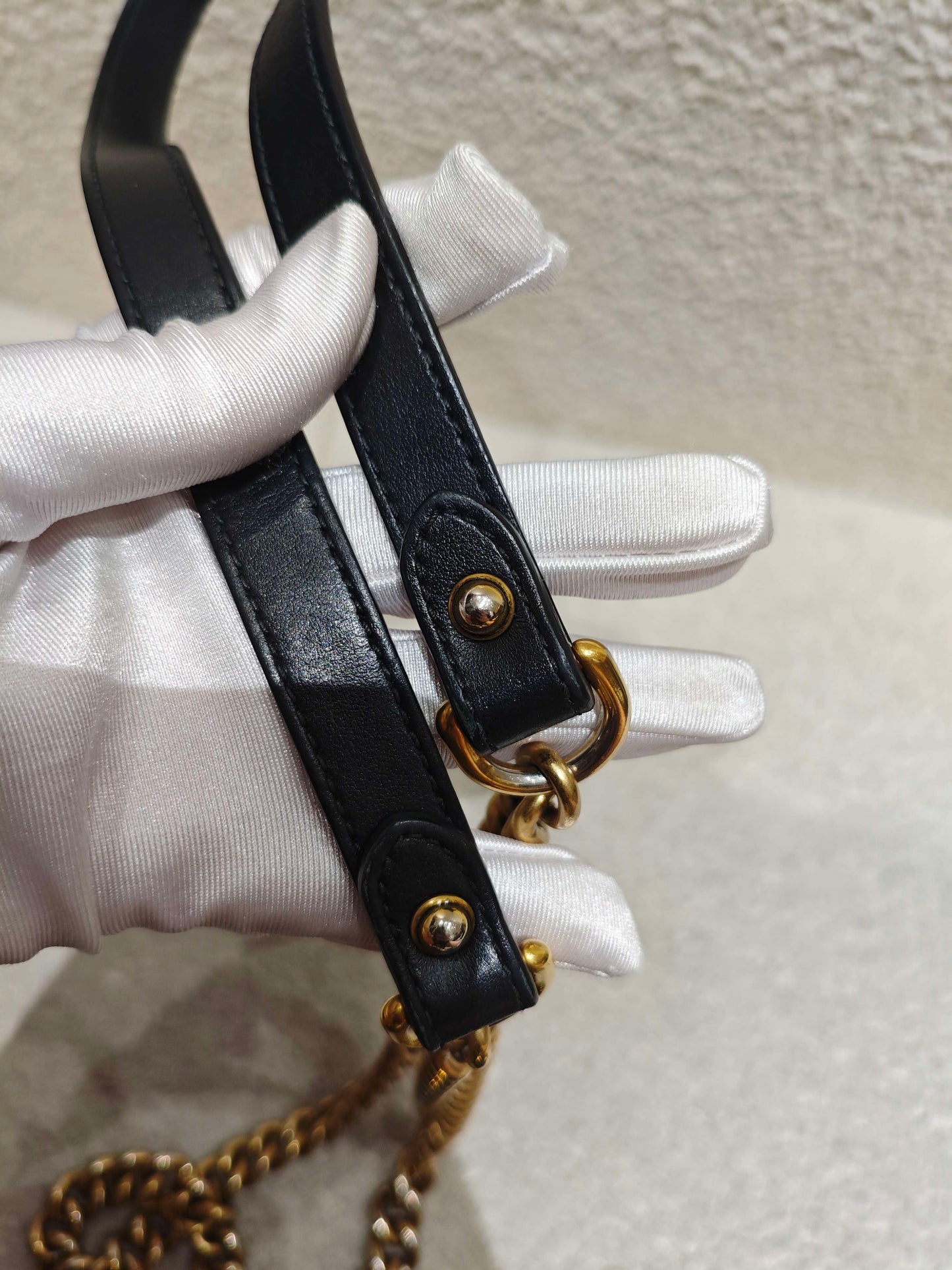 Gucci - GG Marmont Matelassé Shoulder Bag - Leather - Black - (Small)
