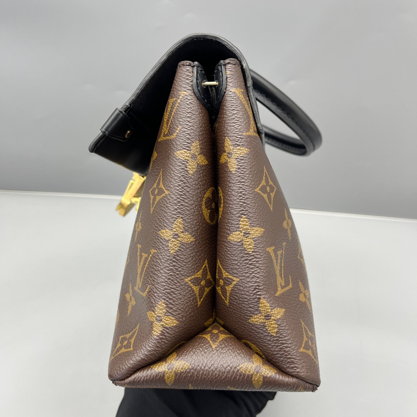 Louis Vuitton - One Handle Flap Bag - Monogram coated canvas and leather - Multicolour - (Medium)
