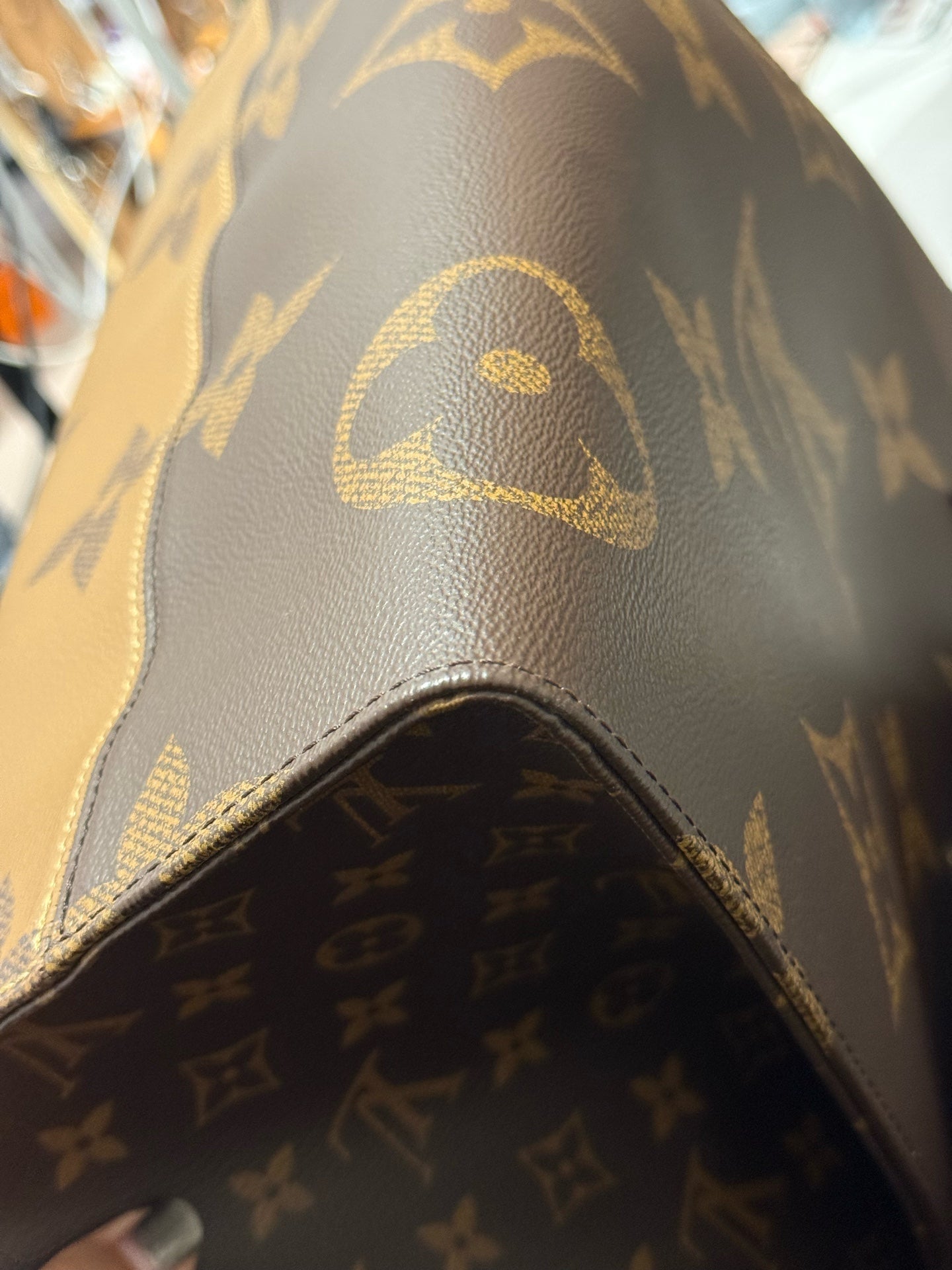 Louis Vuitton - OnTheGo GM - Monogram coated canvas with leather trim - Brown - (Large)