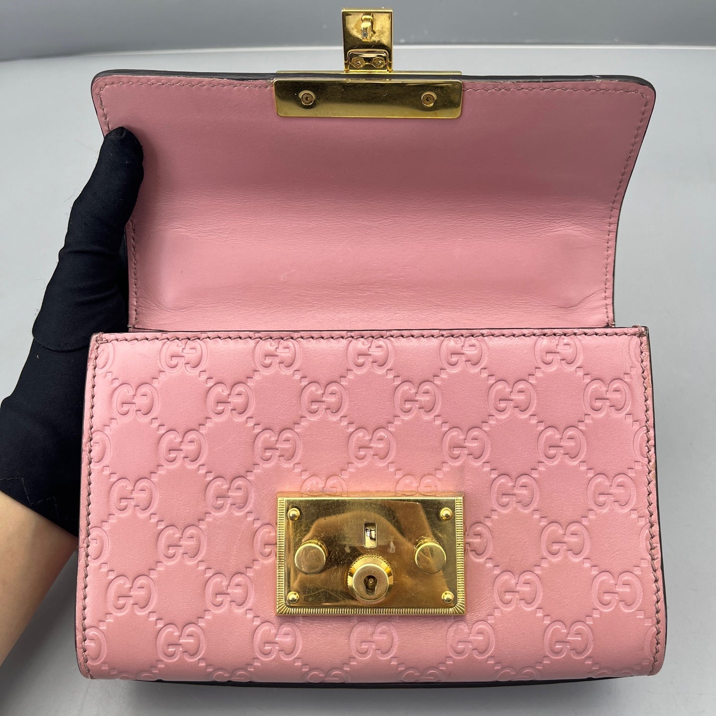 Gucci - Padlock Shoulder Bag - Leather - Pink - (mini)