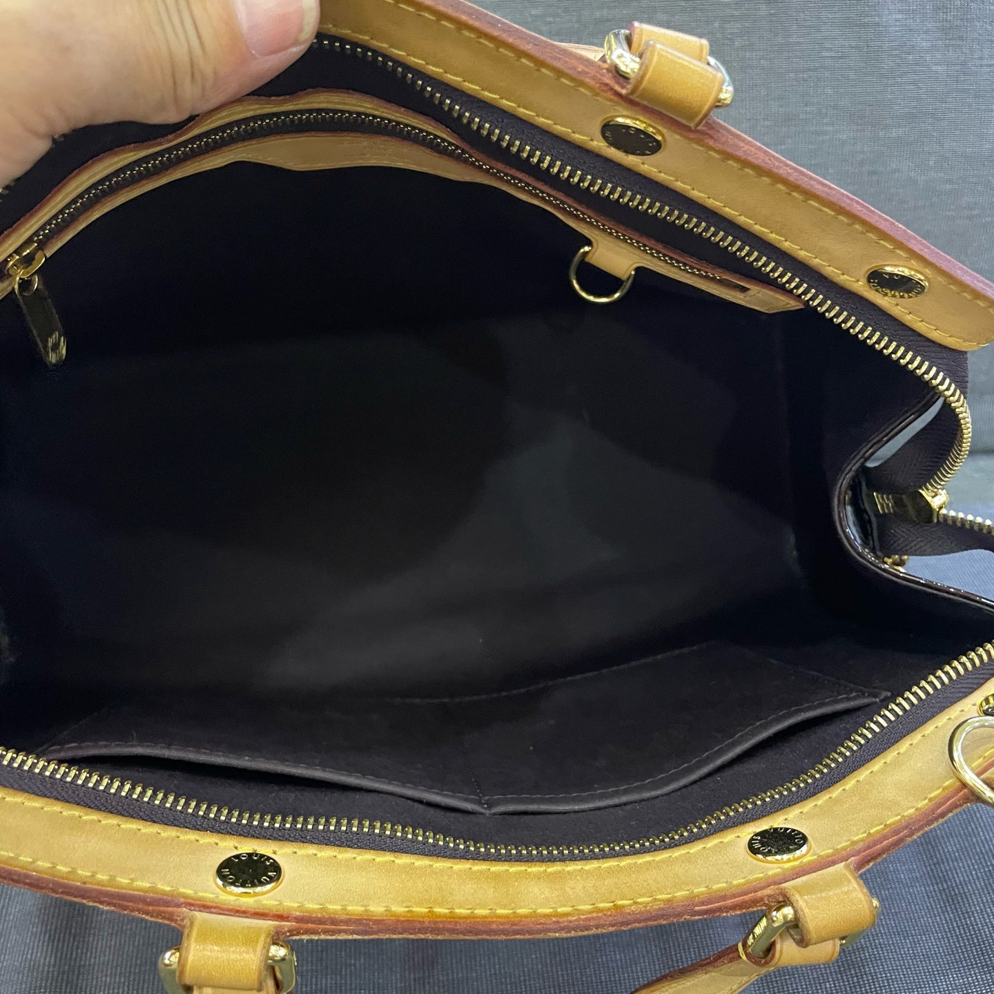 Louis Vuitton - Doctors Bag - Patent leather - Burgundy - (medium)